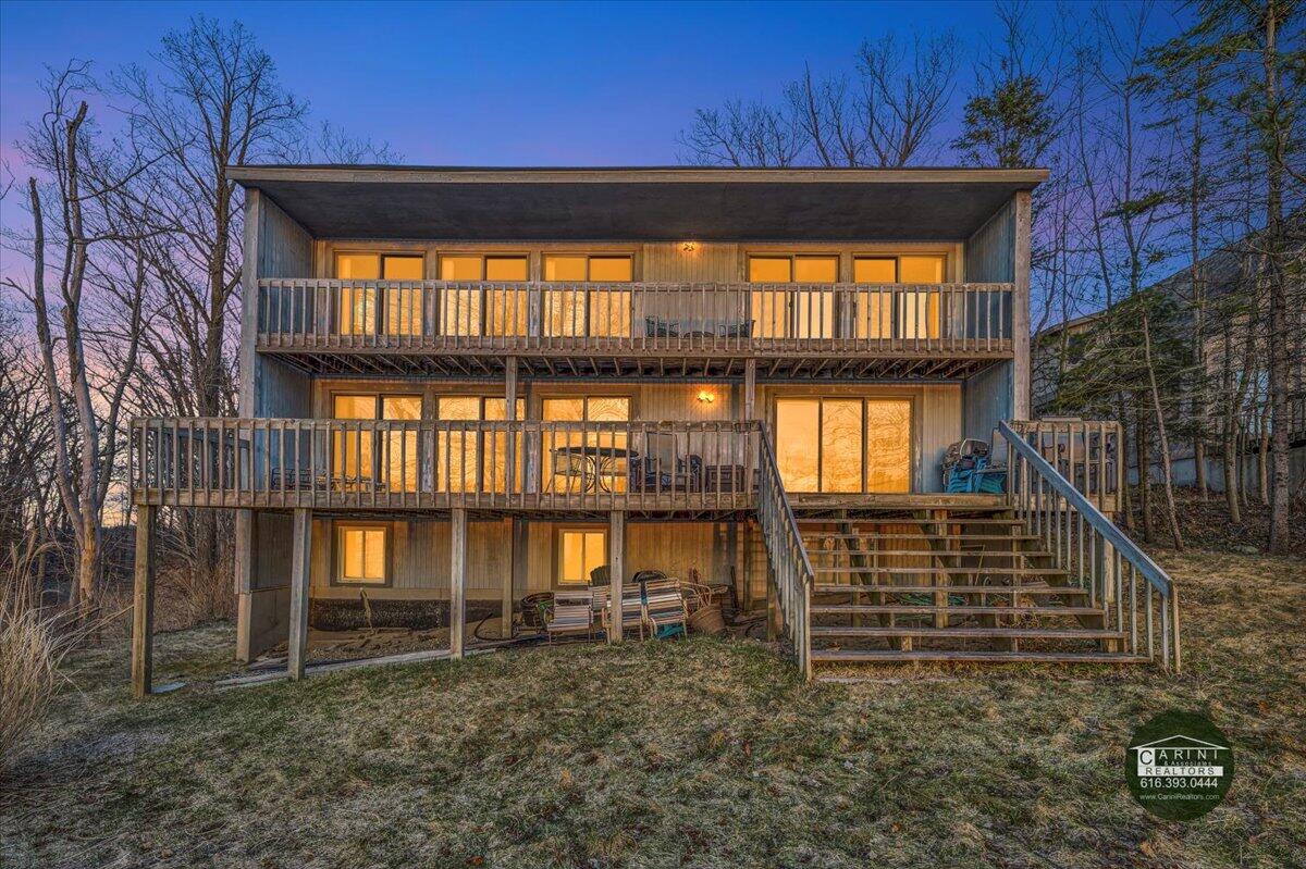 6467 Lakeshore Drive