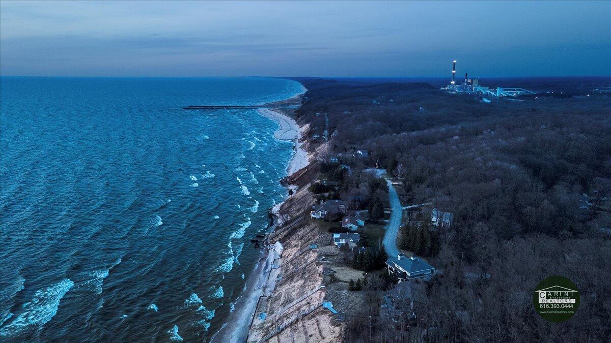 6467 Lakeshore Drive