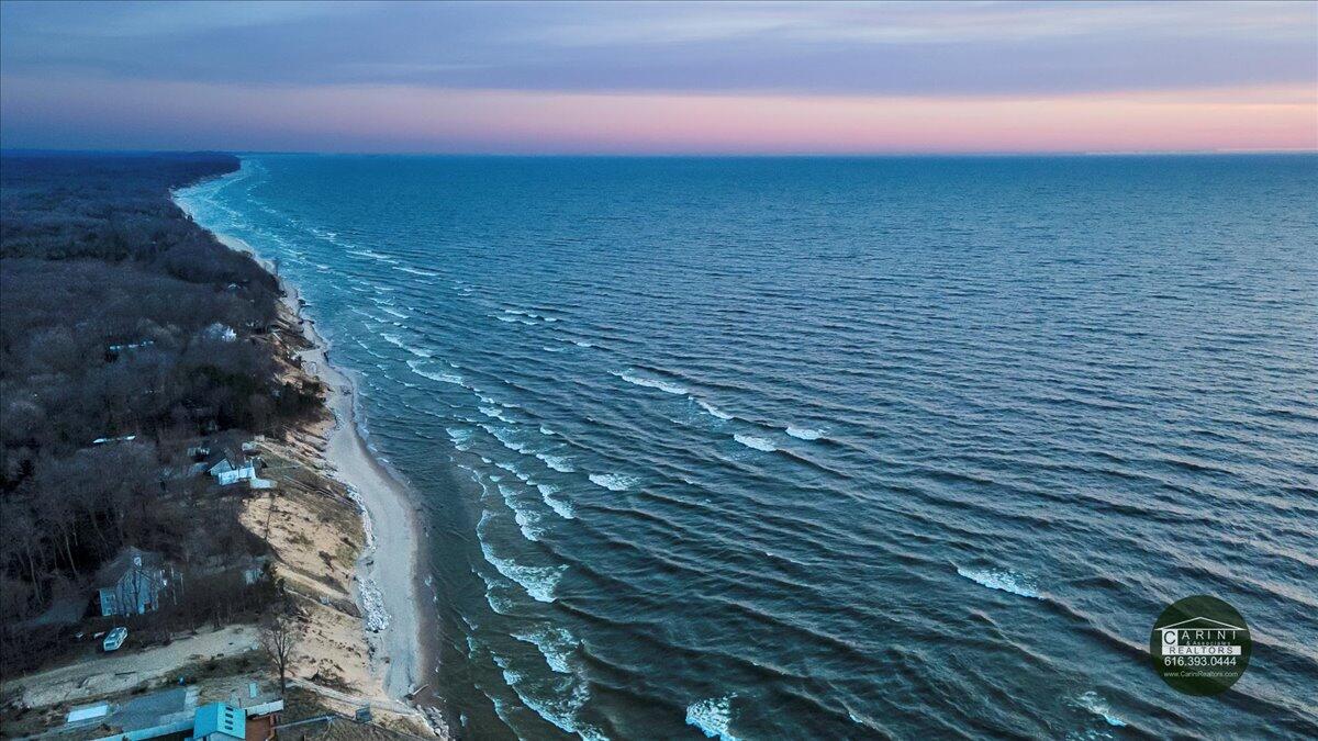 6467 Lakeshore Drive