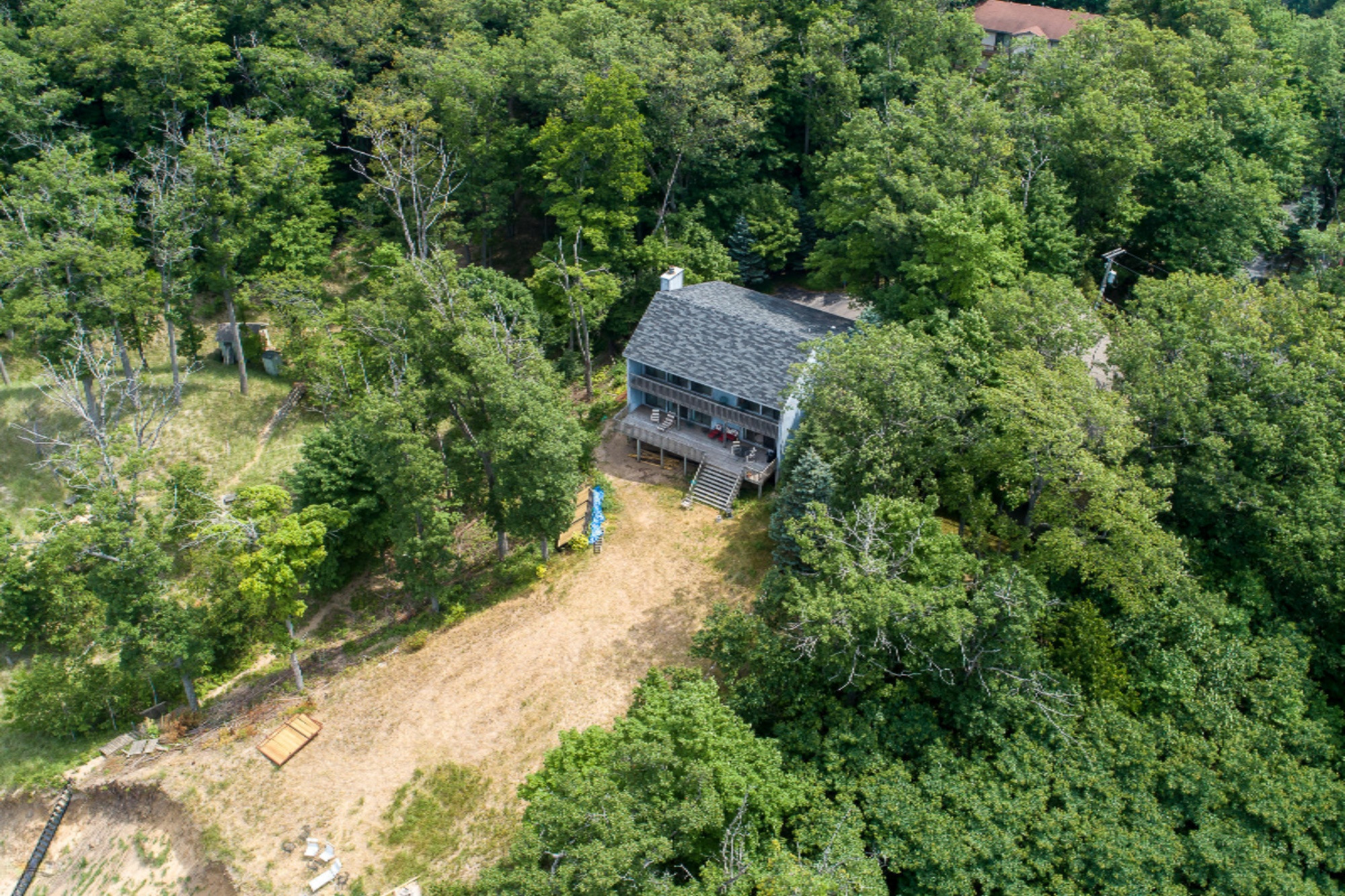 6467 Lakeshore Drive