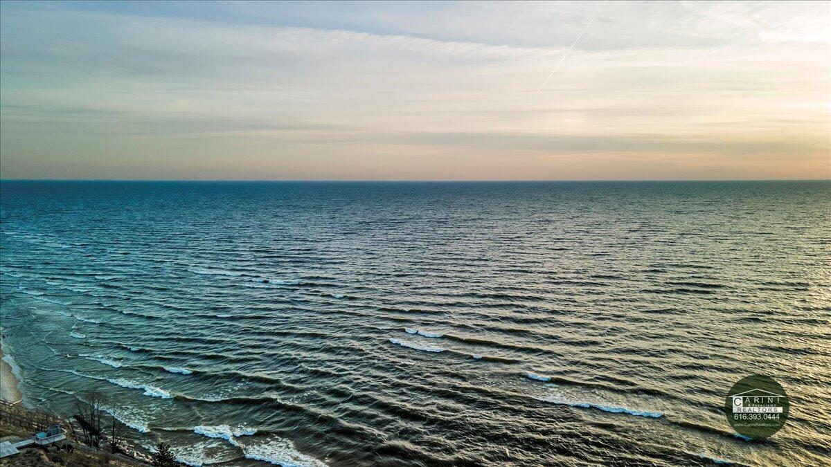 6467 Lakeshore Drive