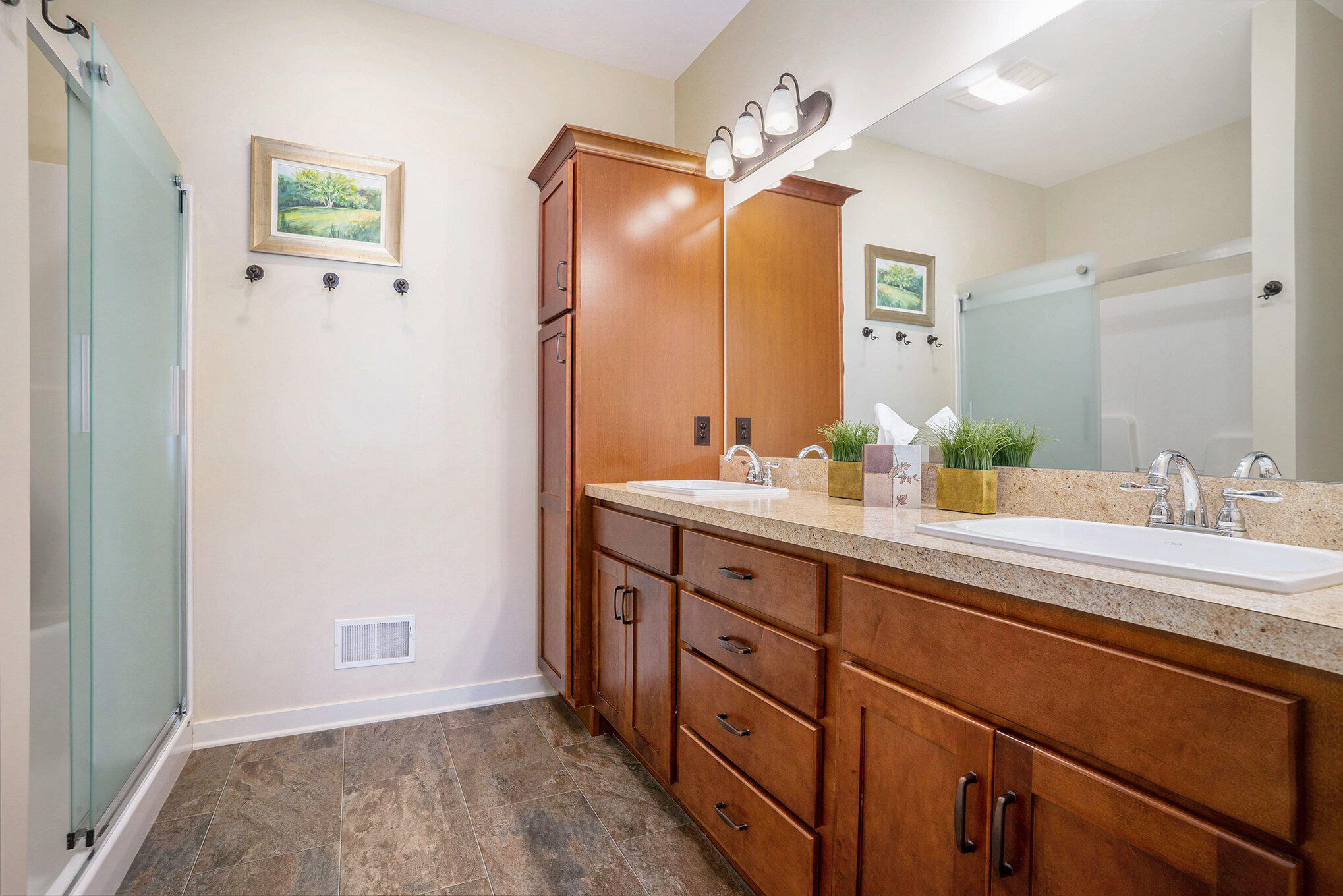 2424 Sawtooth Court, 77