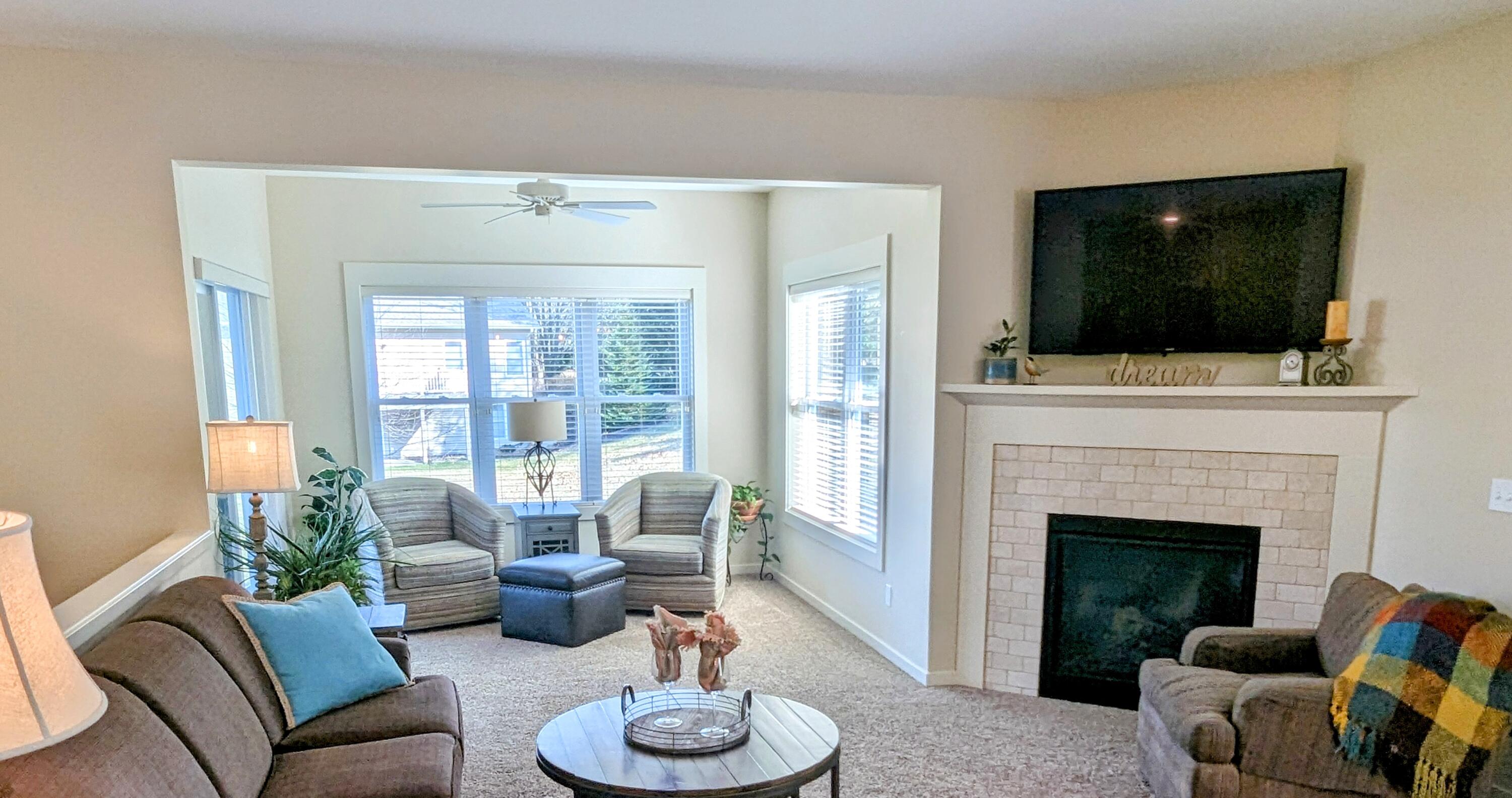 2424 Sawtooth Court, 77