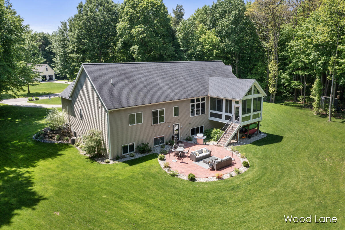 6639 Wood Lane