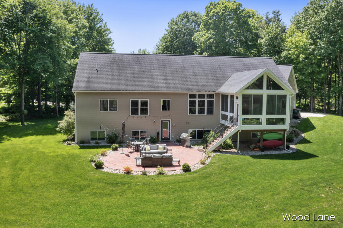 6639 Wood Lane
