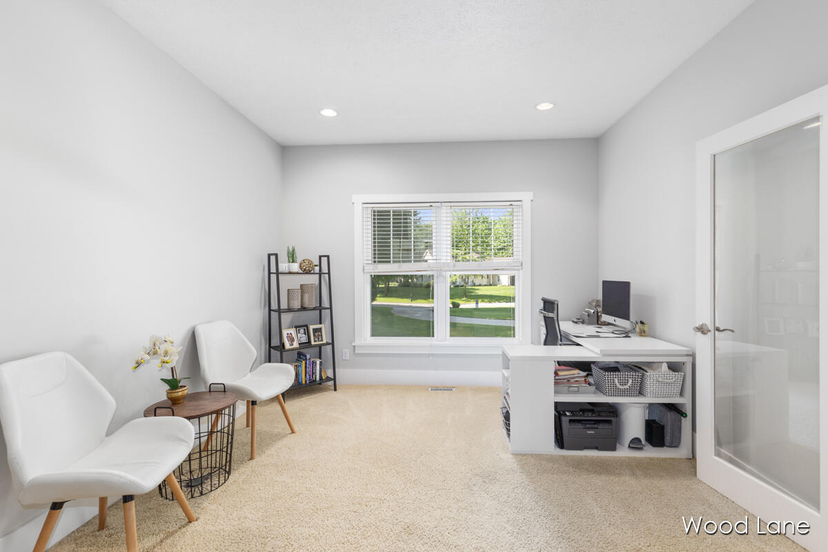 6639 Wood Lane
