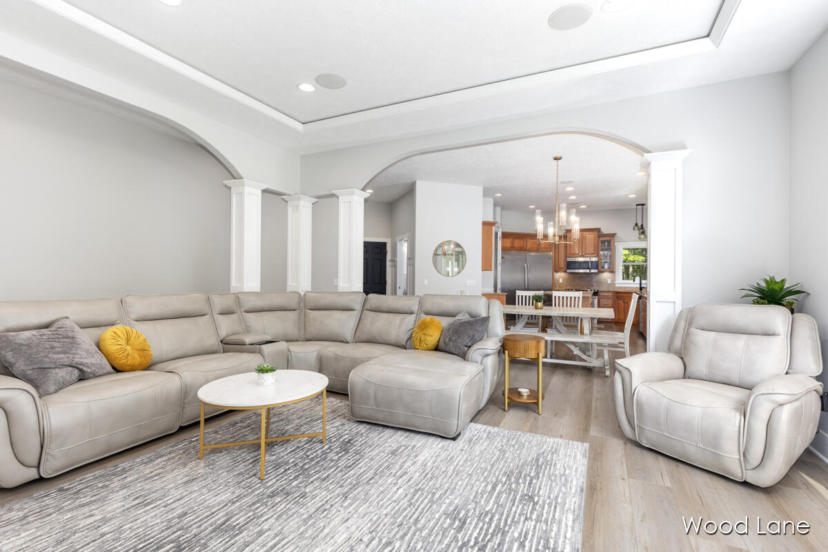 6639 Wood Lane