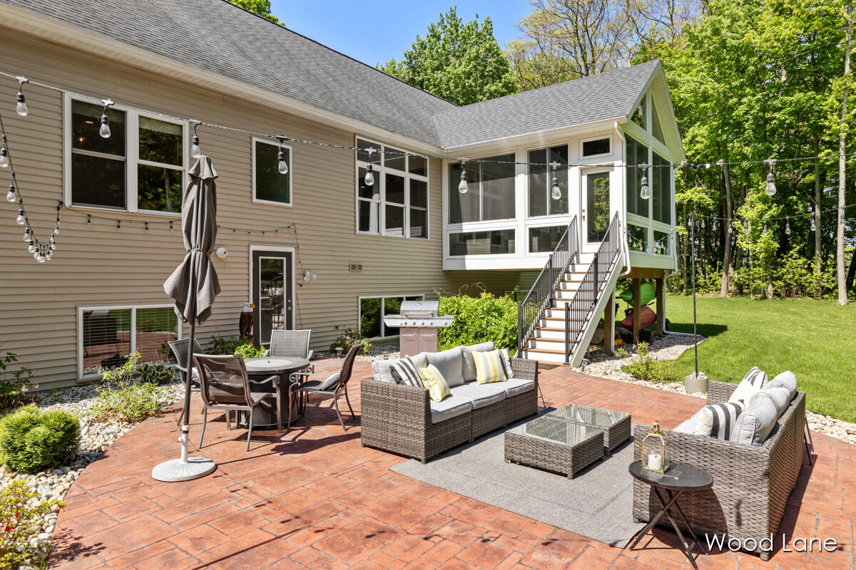 6639 Wood Lane