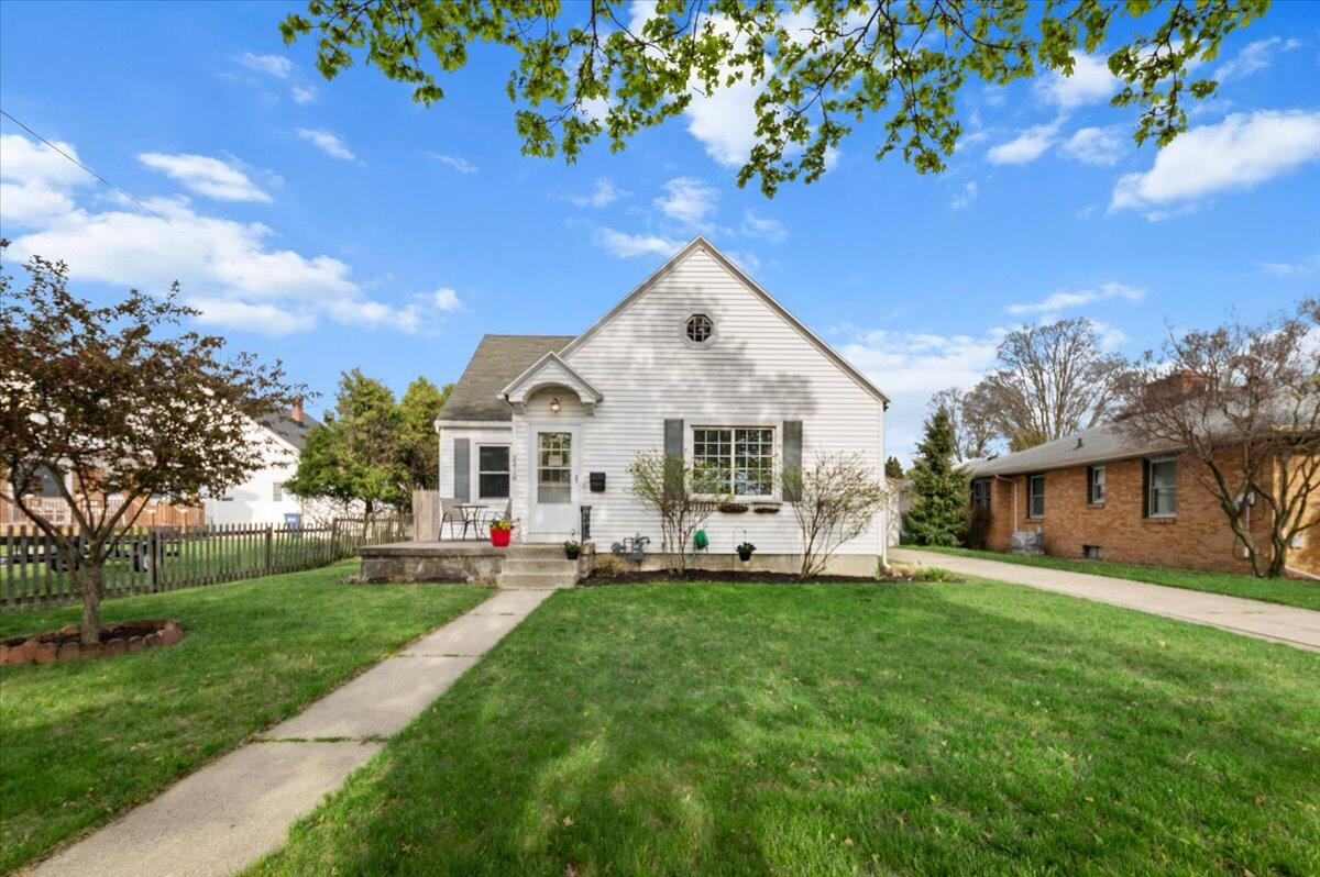 2418 Linden Avenue SE