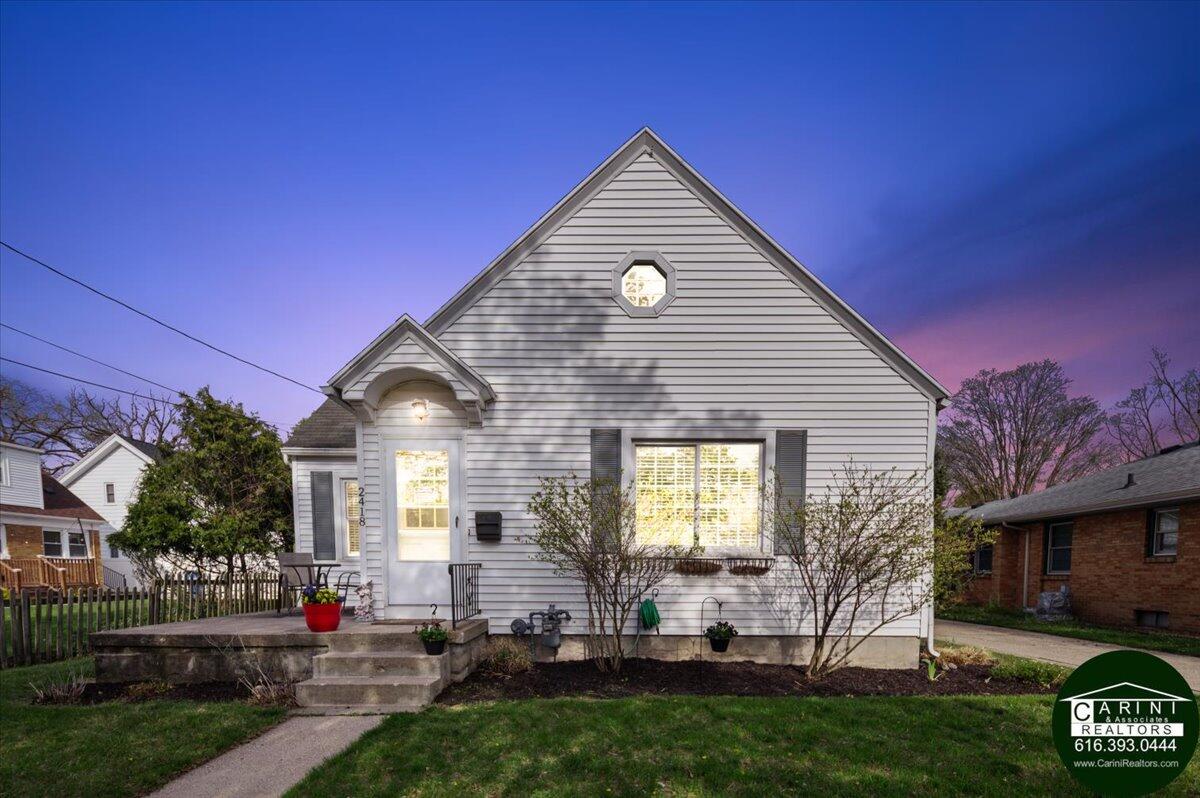 2418 Linden Avenue SE