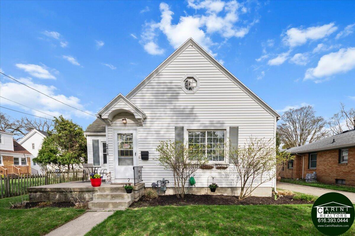 2418 Linden Avenue SE
