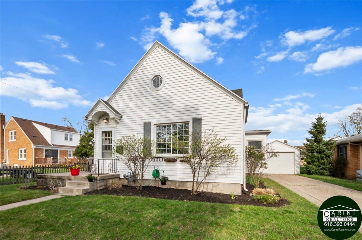 2418 Linden Avenue SE