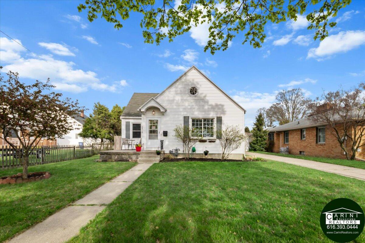 2418 Linden Avenue SE
