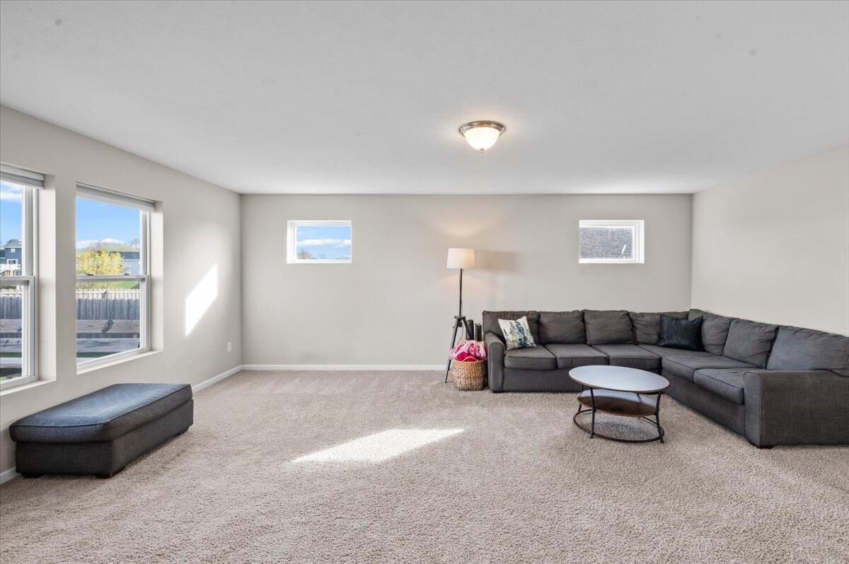 900 View Pointe Drive