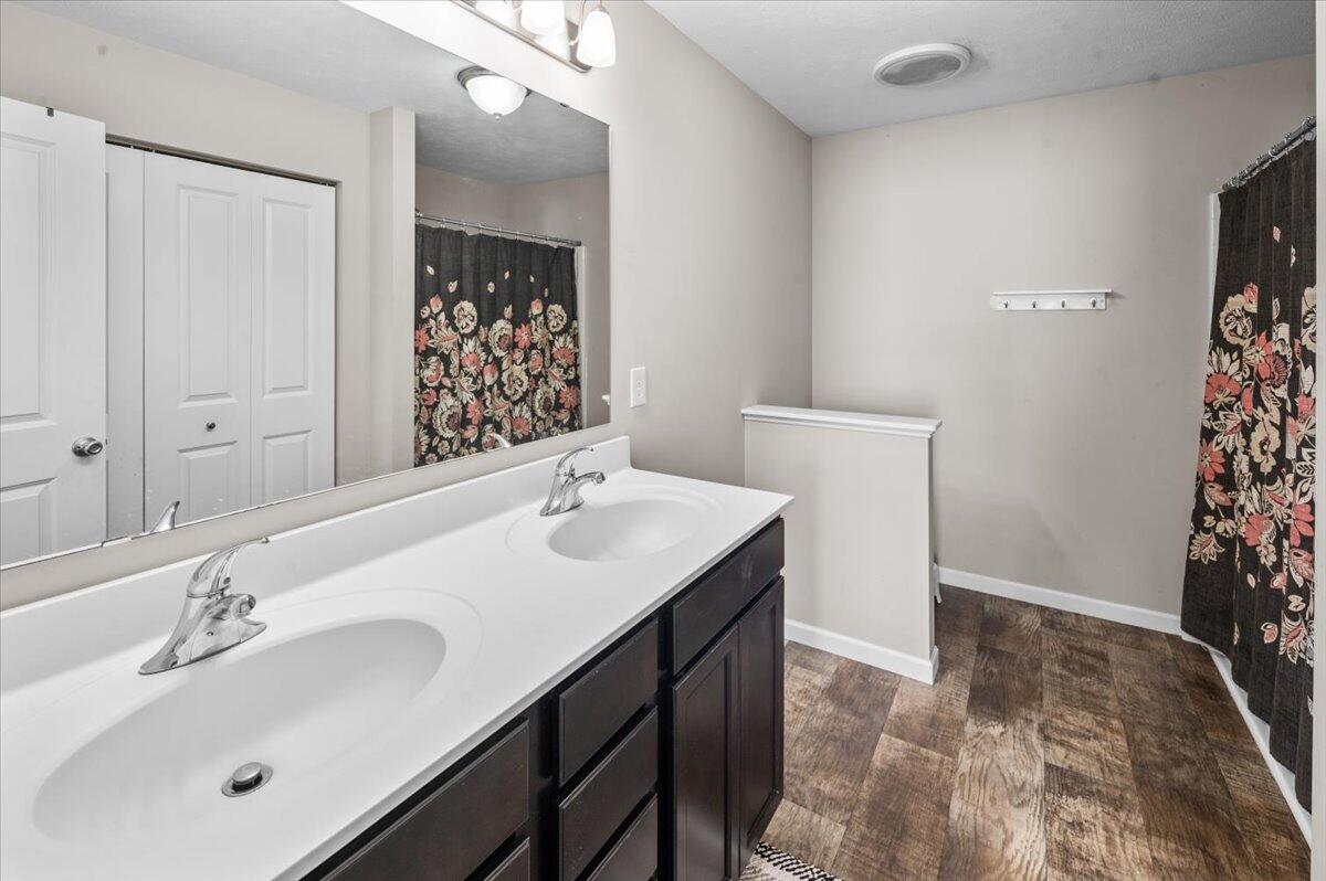 900 View Pointe Drive