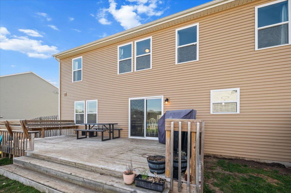 900 View Pointe Drive