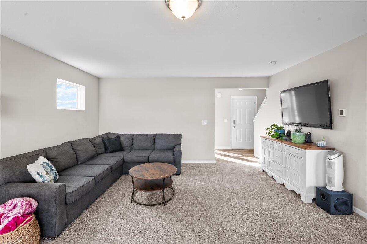 900 View Pointe Drive