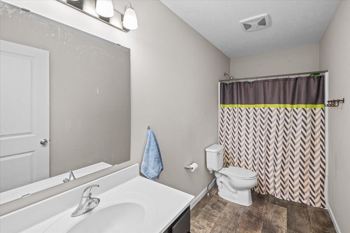 900 View Pointe Drive