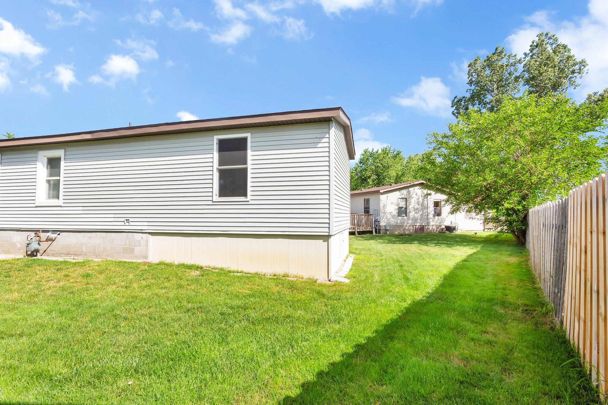155 E 48th Street, 51