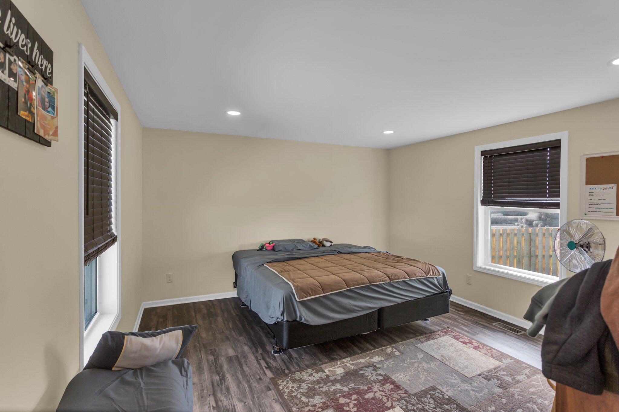 155 E 48th Street, 51
