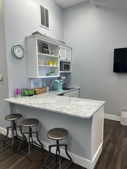 11539 E Lakewood Blvd Boulevard, 40