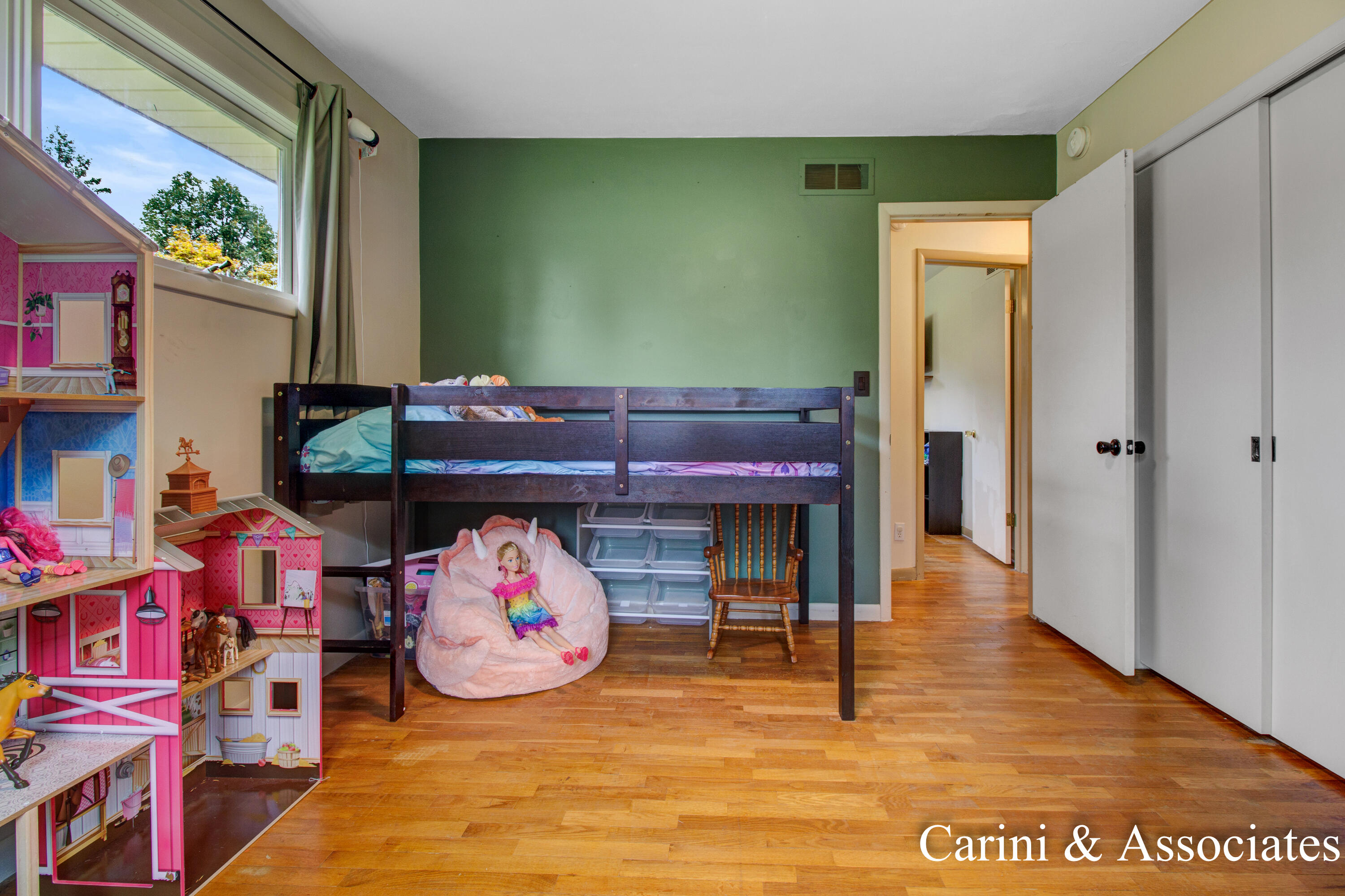 649 E 13th Street