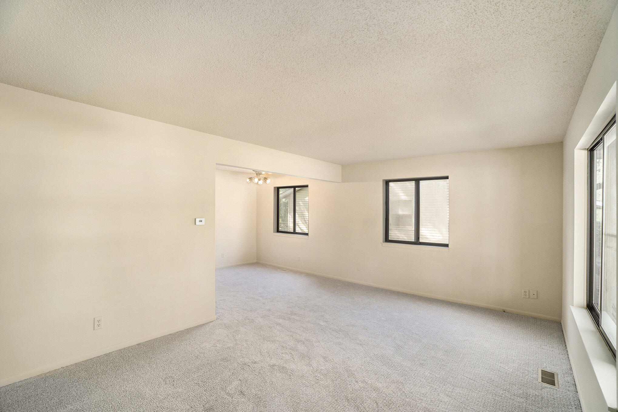 956 Vassar Avenue