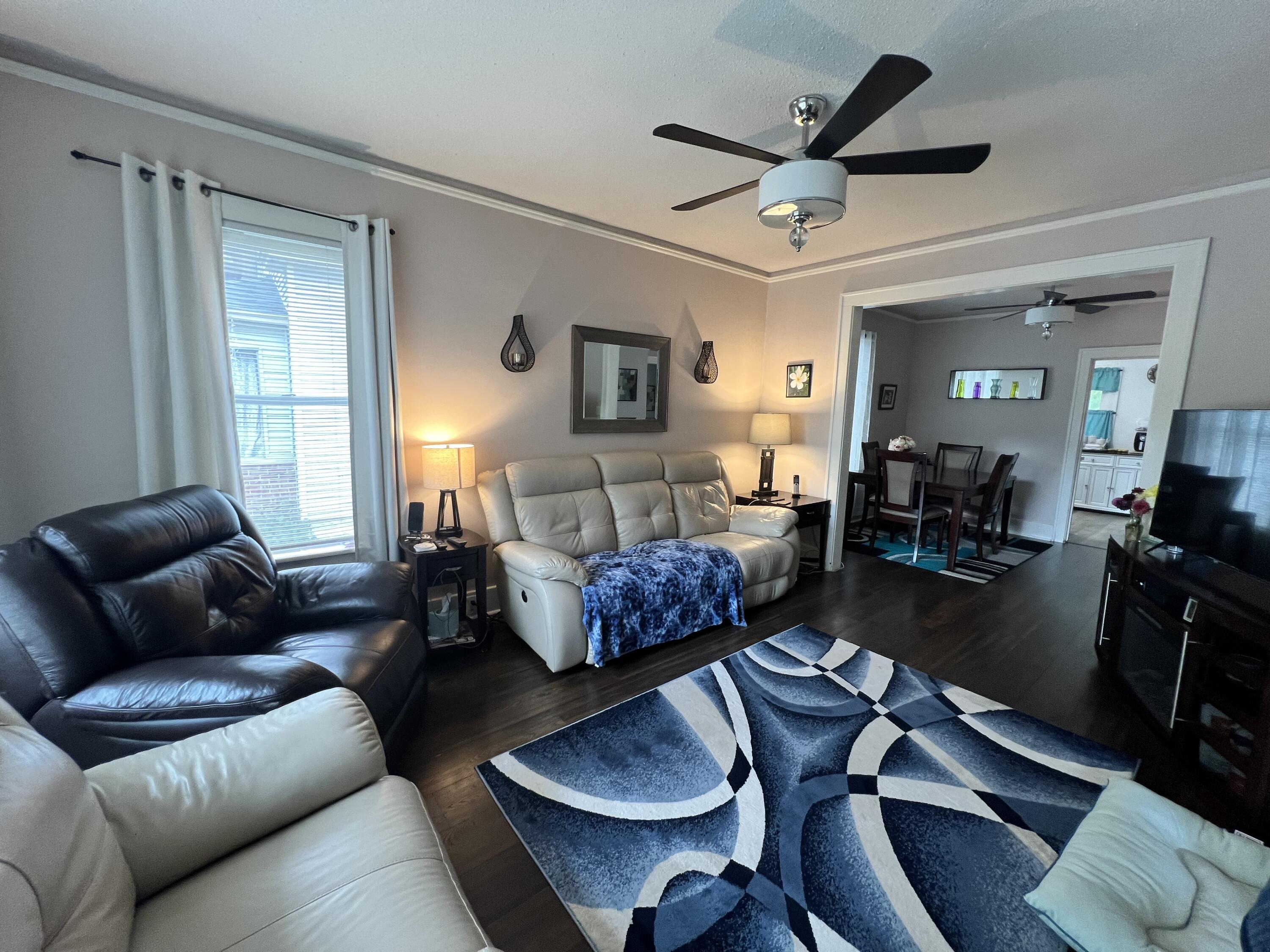 323 W 19th Street