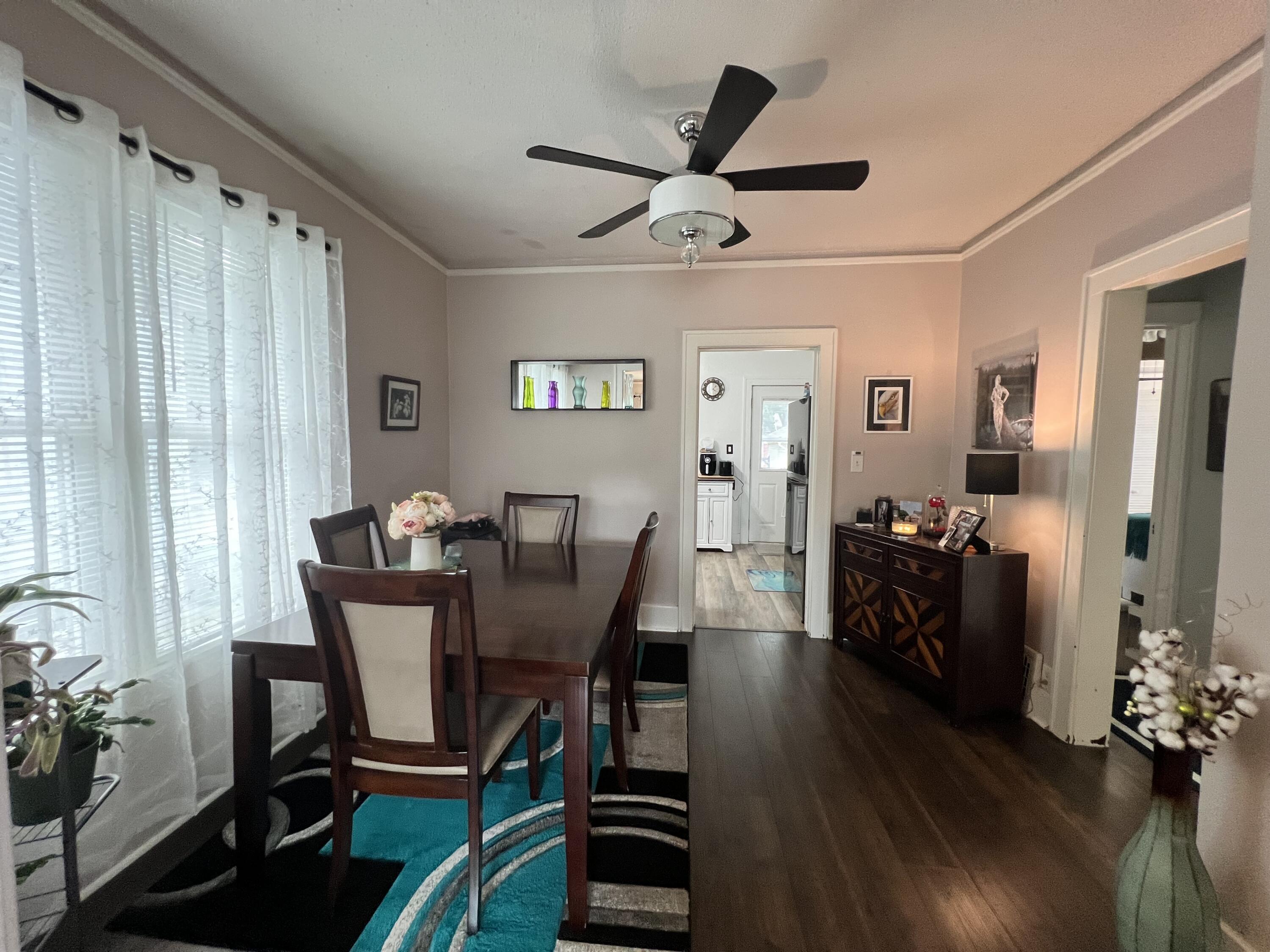 323 W 19th Street