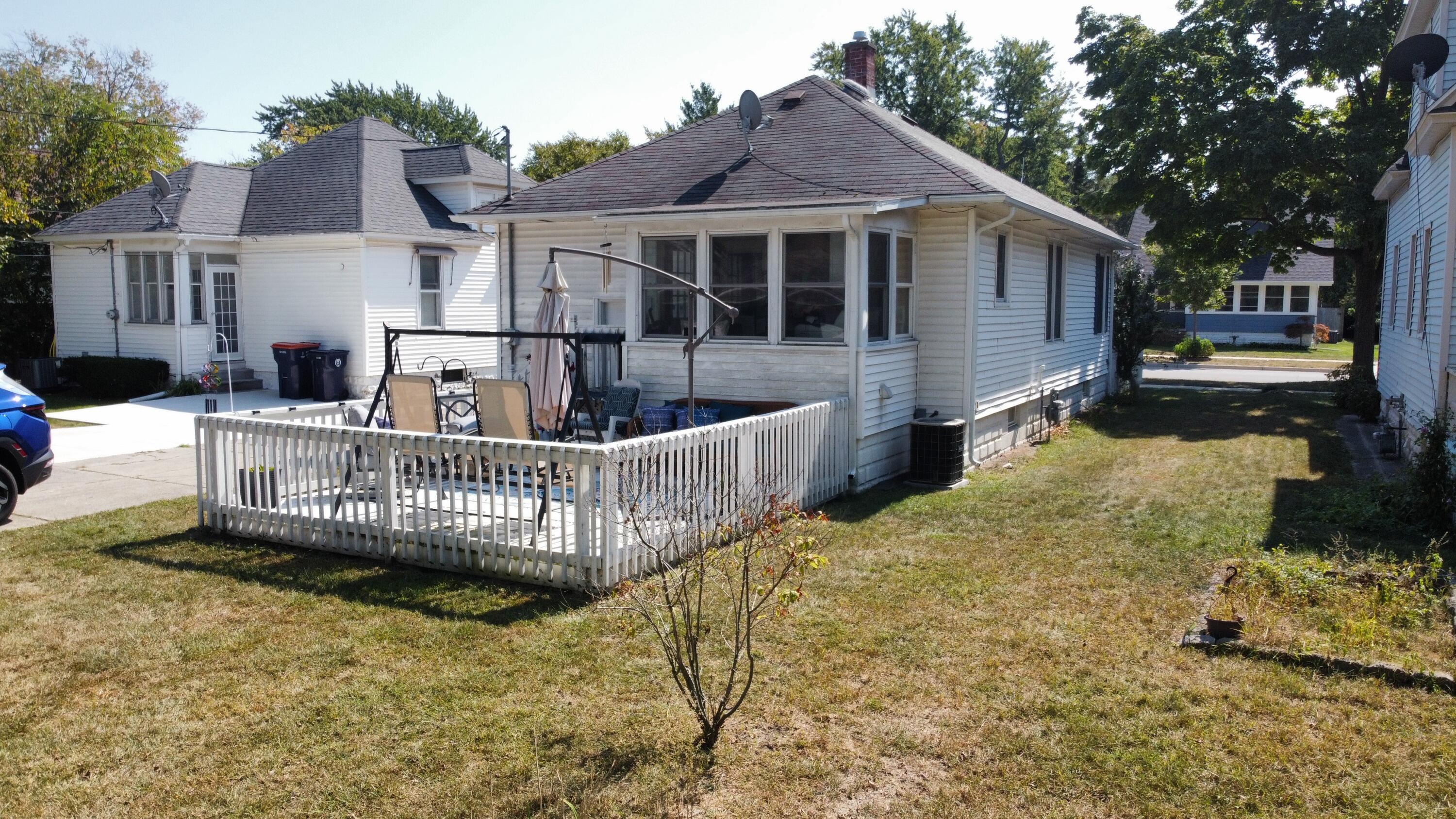 323 W 19th Street