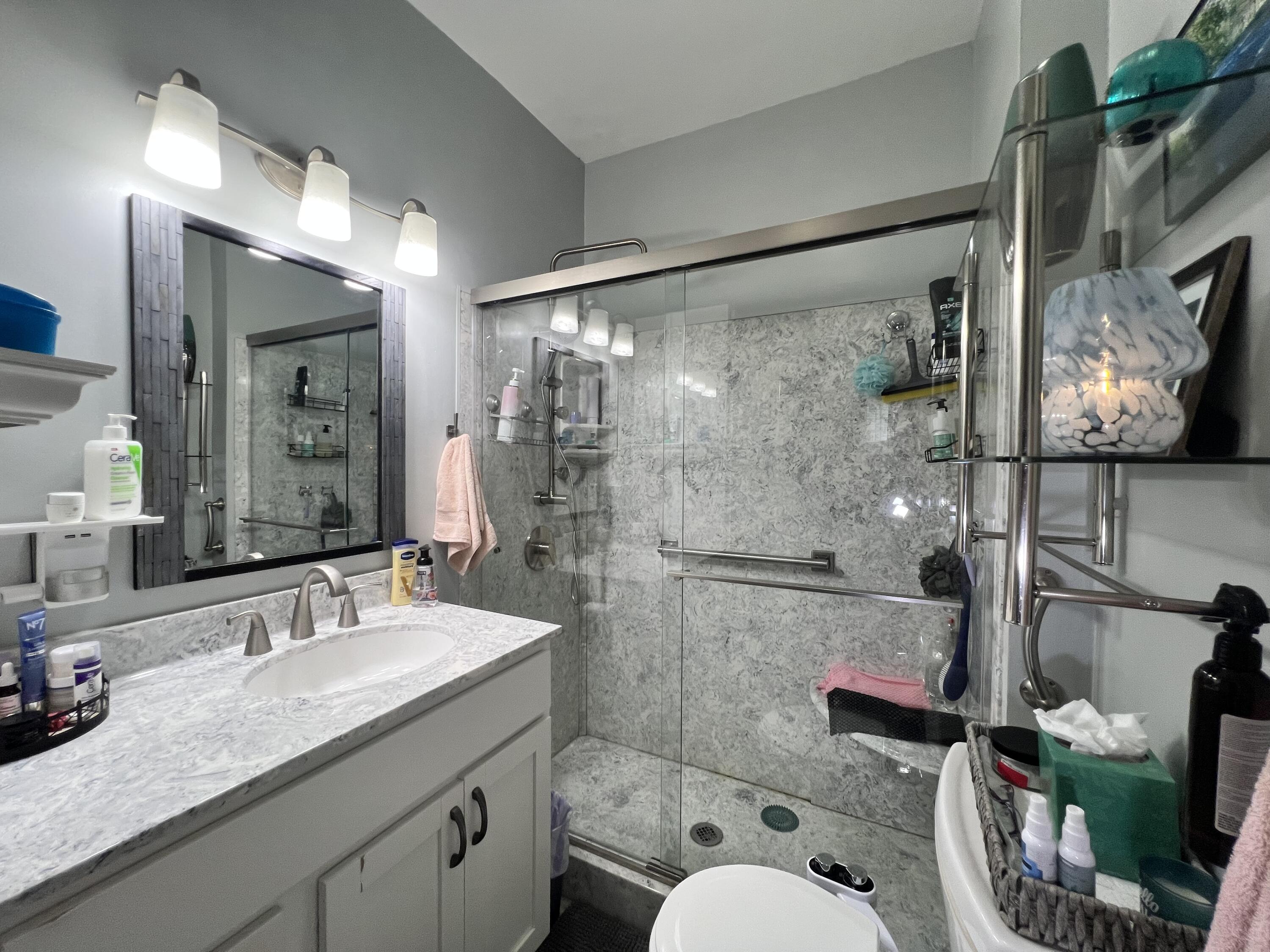 323 W 19th Street