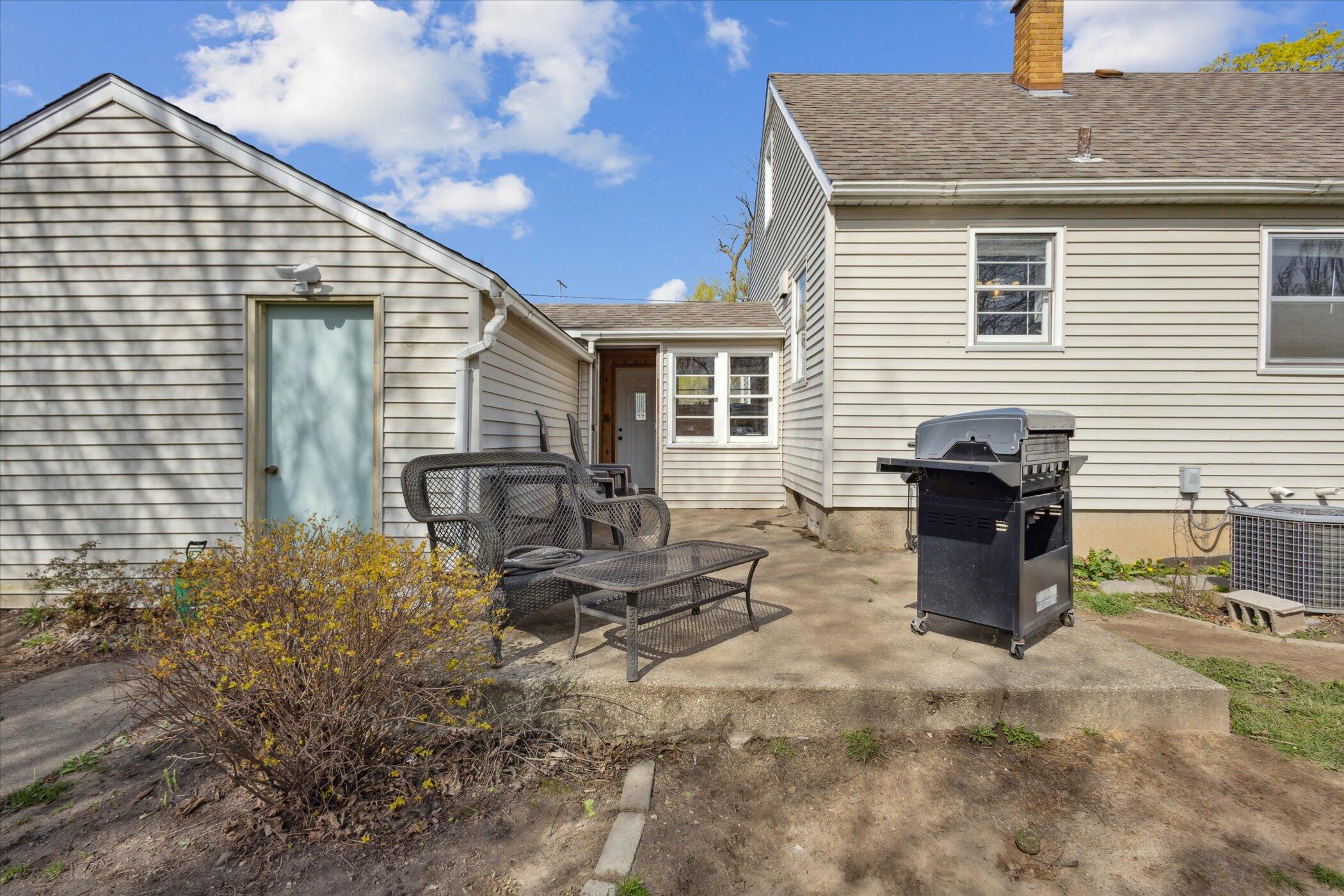 684 Fairfield Avenue NW