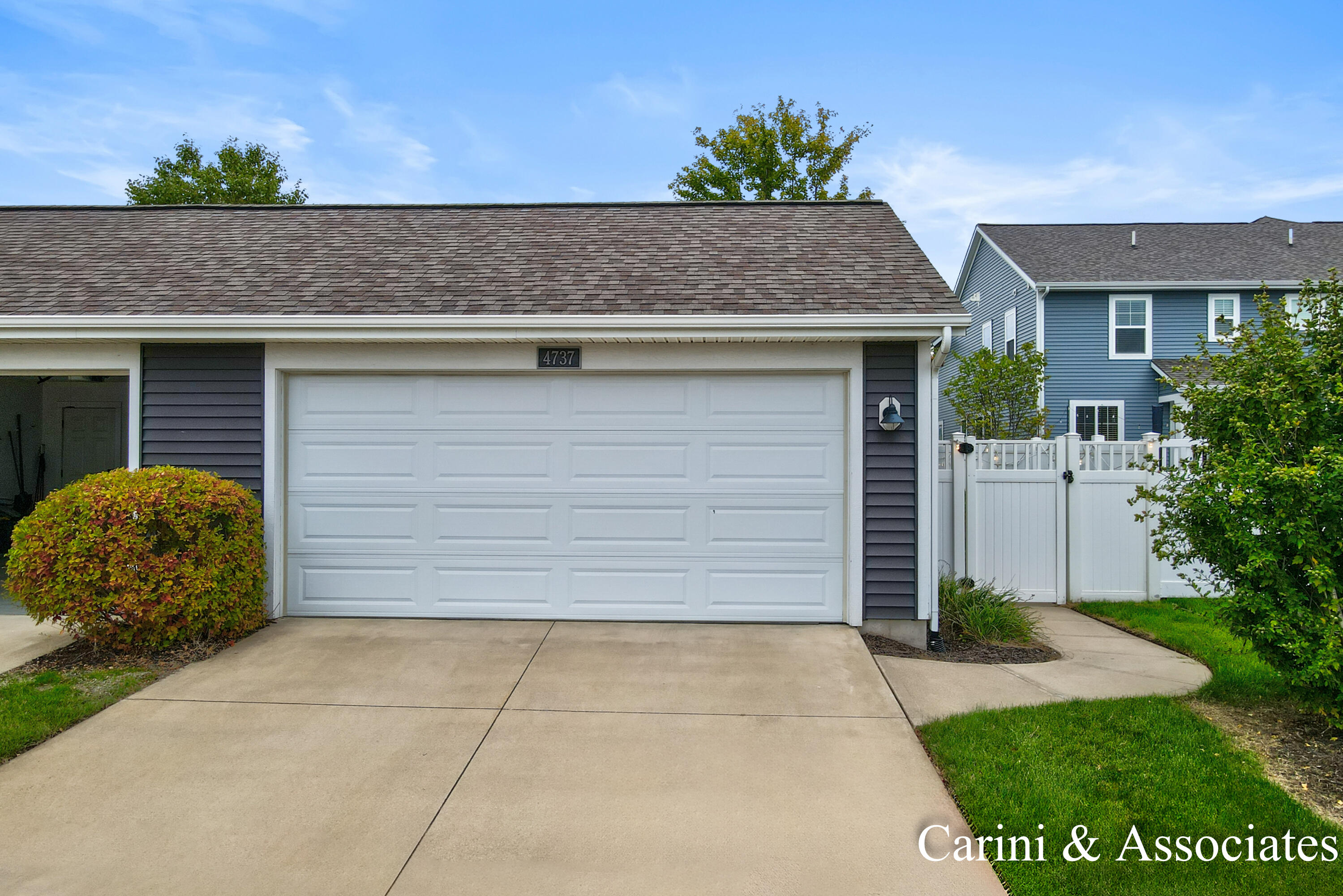4737 Macatawa Legends Boulevard