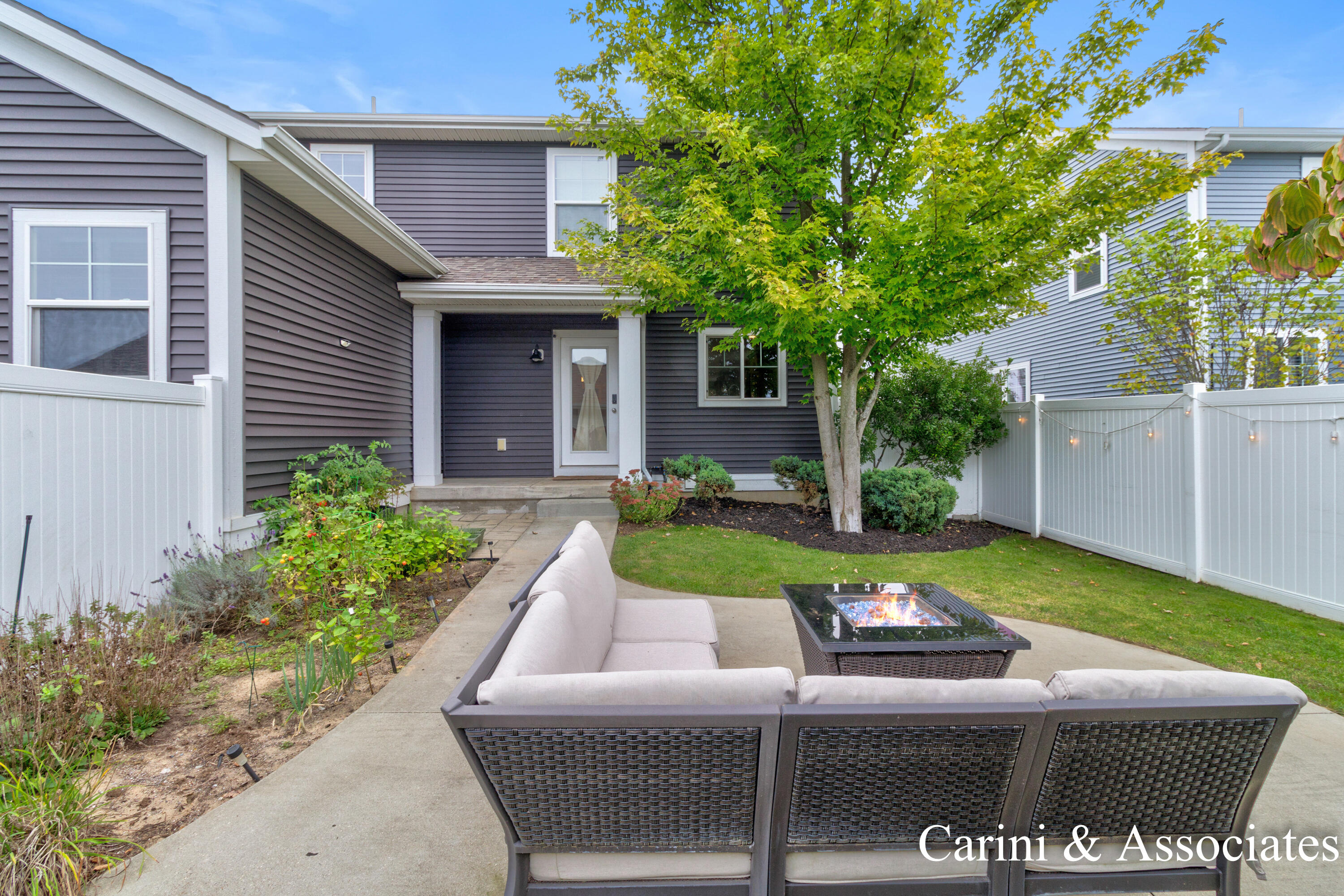 4737 Macatawa Legends Boulevard