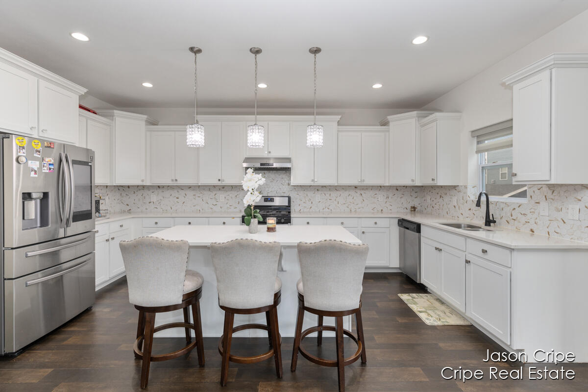 658 Petoskey Stone Drive