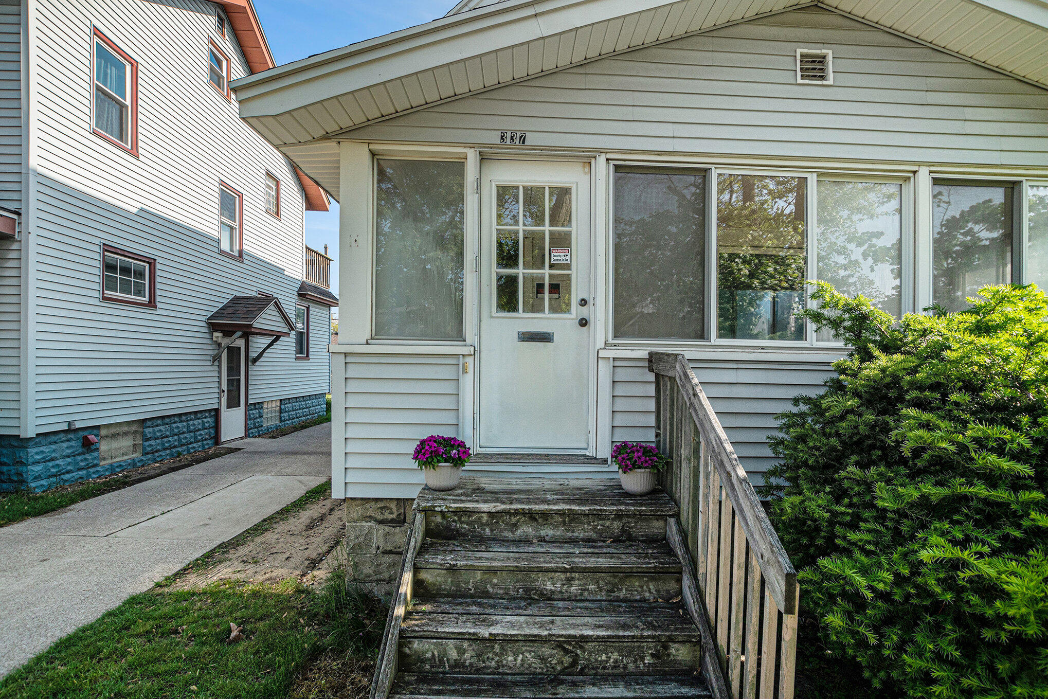 337 W 18th Street