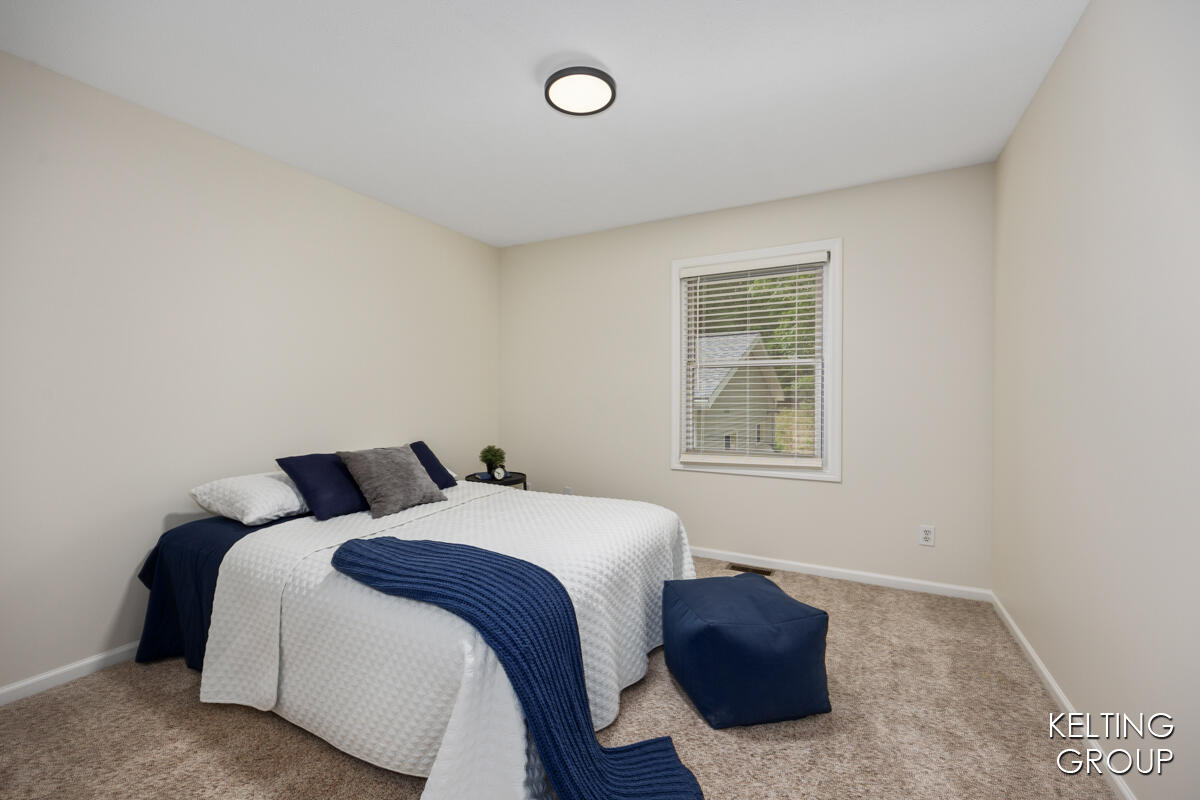 5650 Egypt Valley Avenue NE