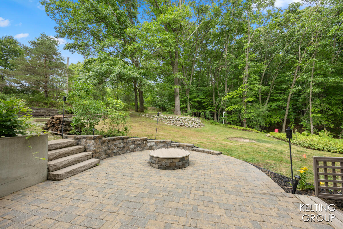 5650 Egypt Valley Avenue NE