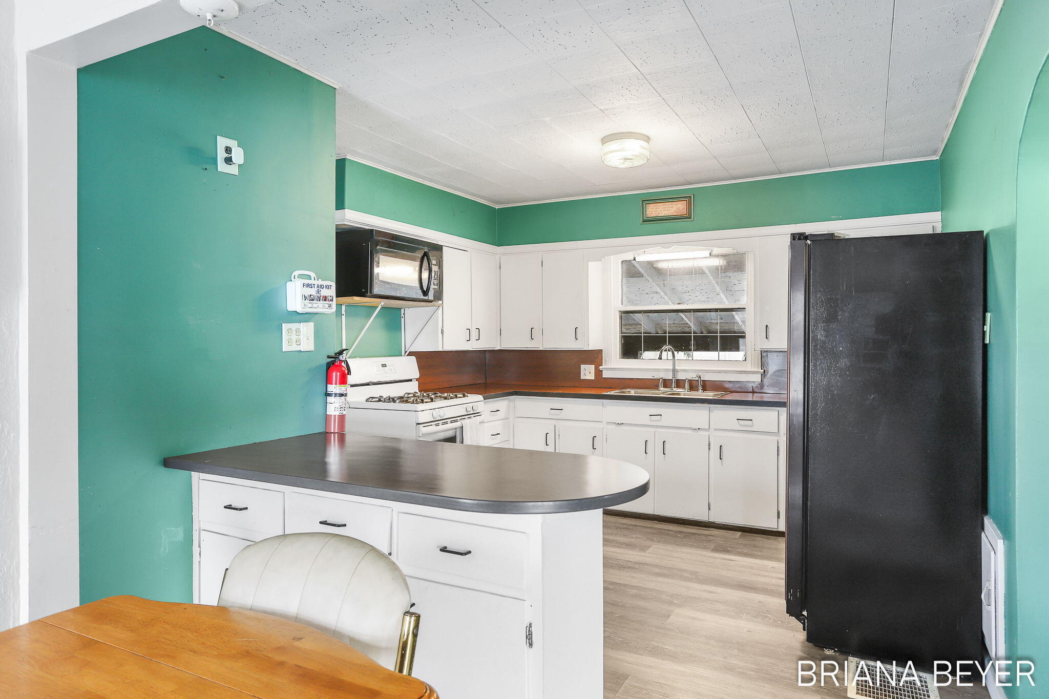 89 E Lakewood Boulevard