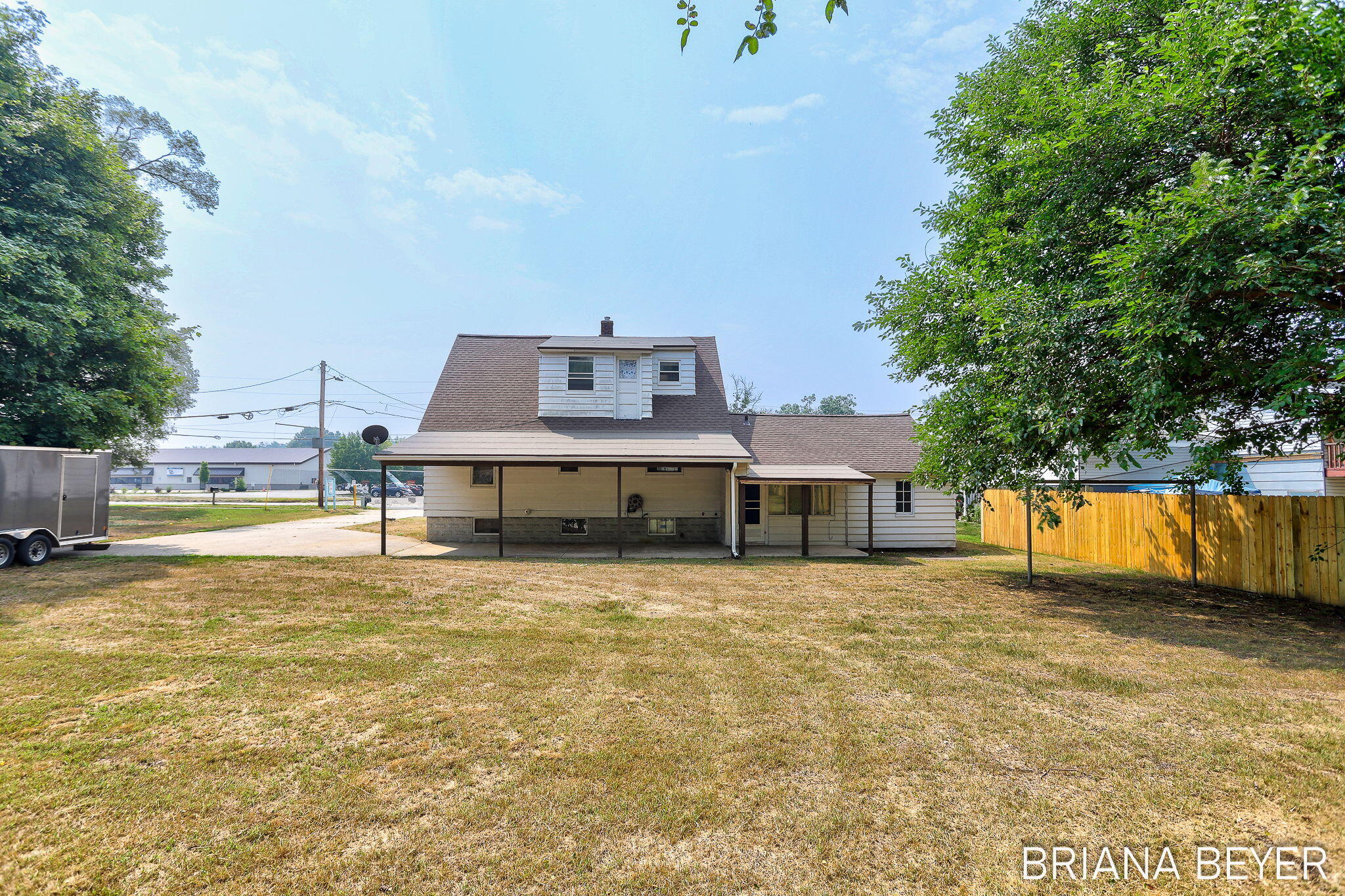 89 E Lakewood Boulevard