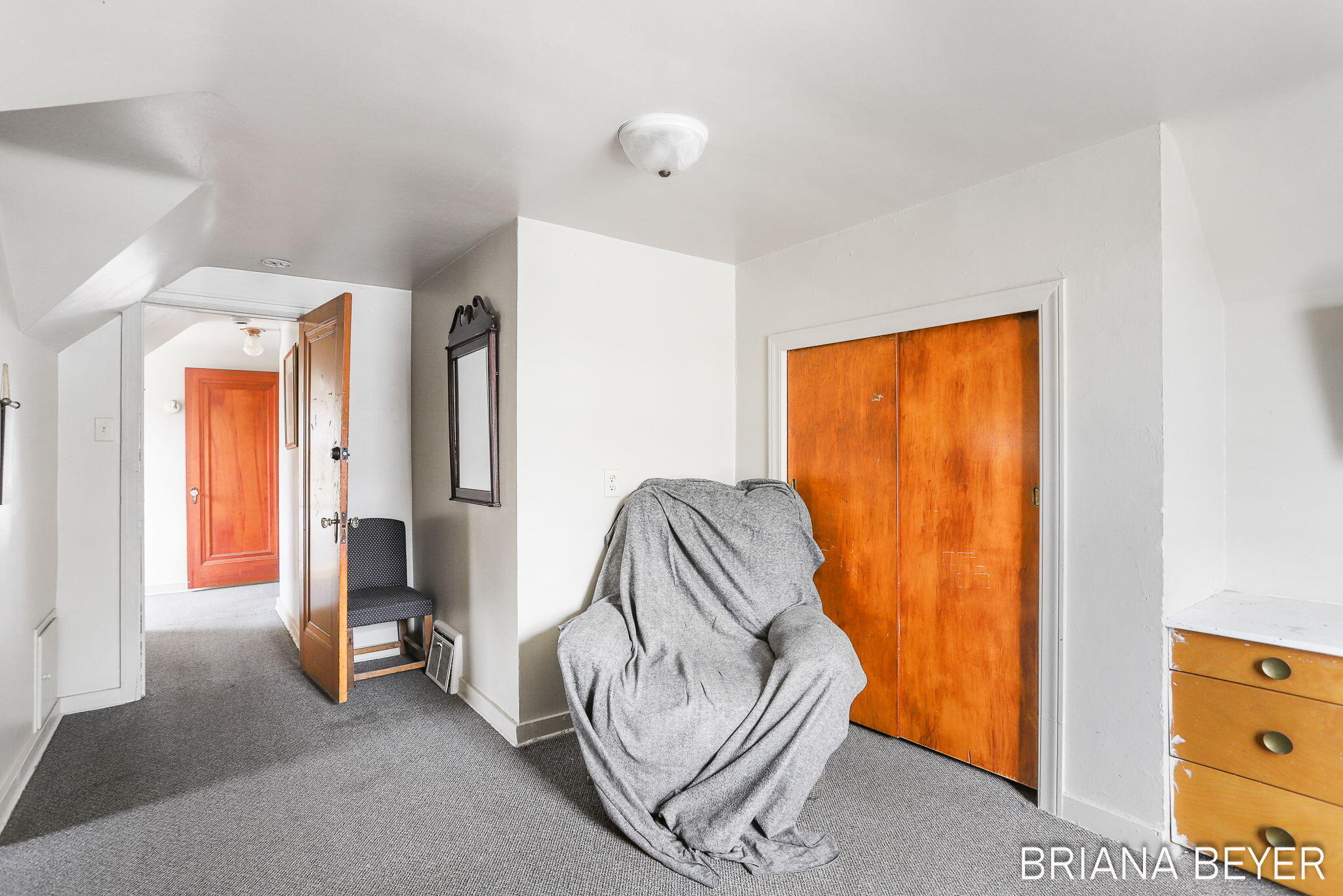 89 E Lakewood Boulevard