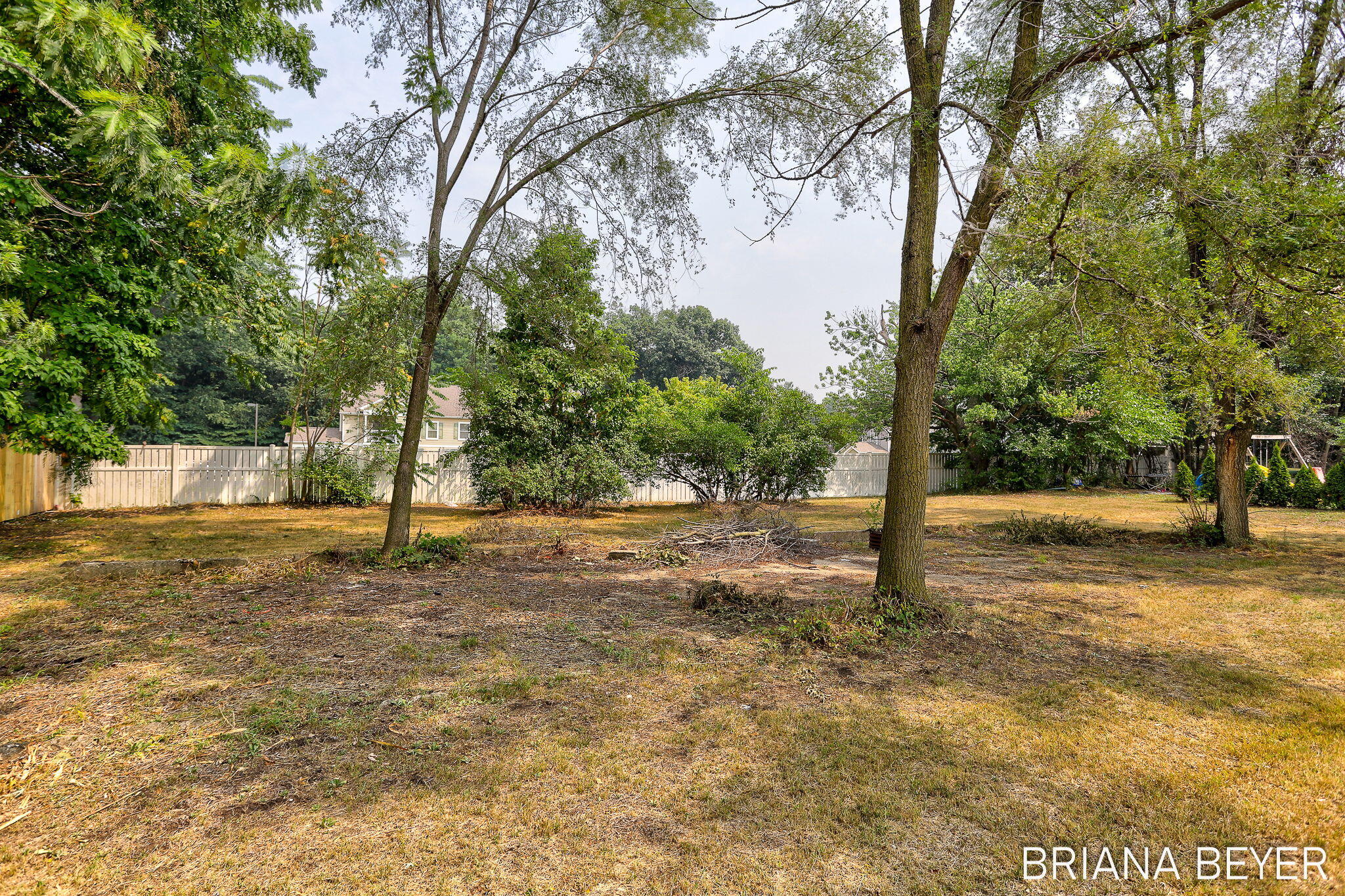 89 E Lakewood Boulevard