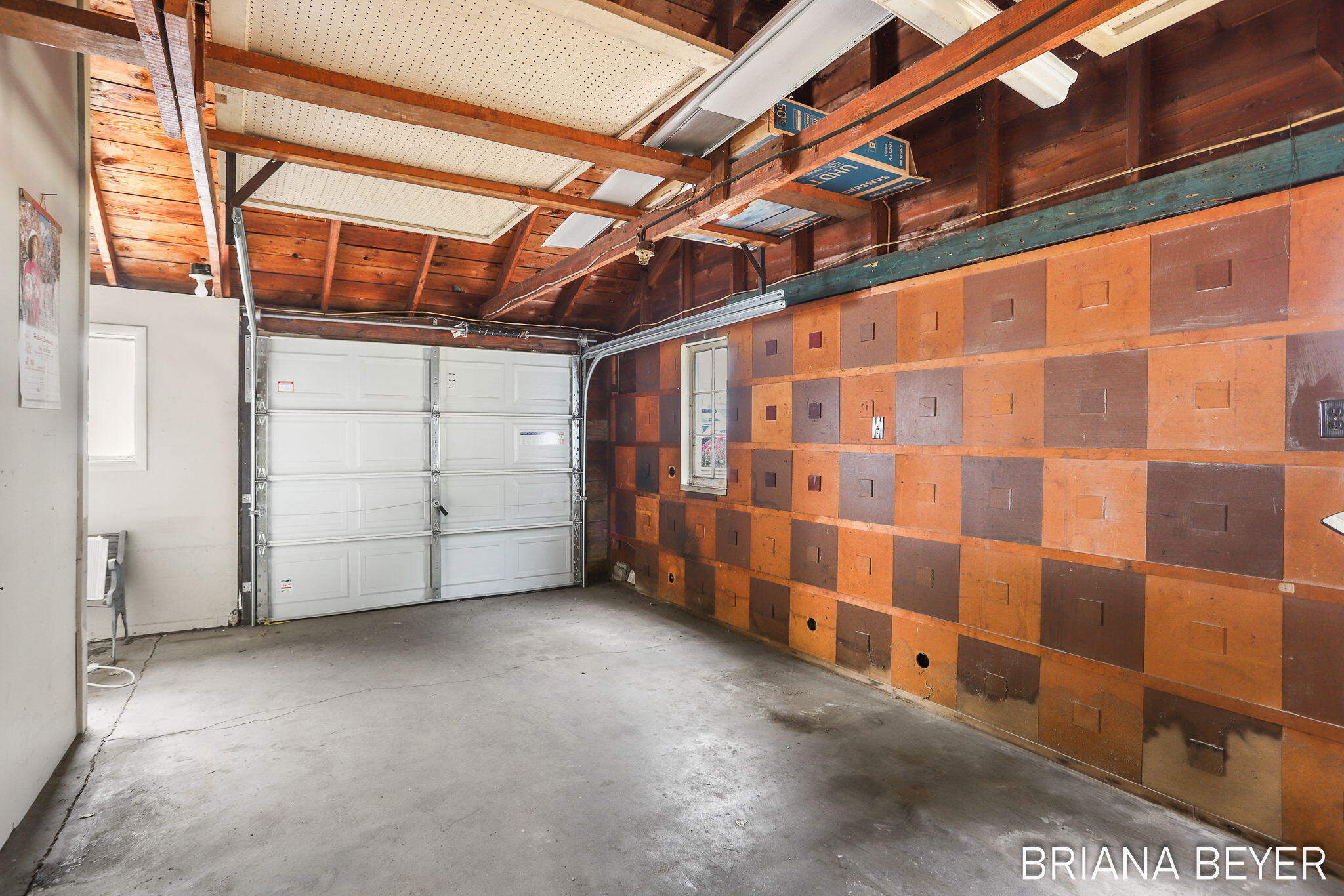 89 E Lakewood Boulevard