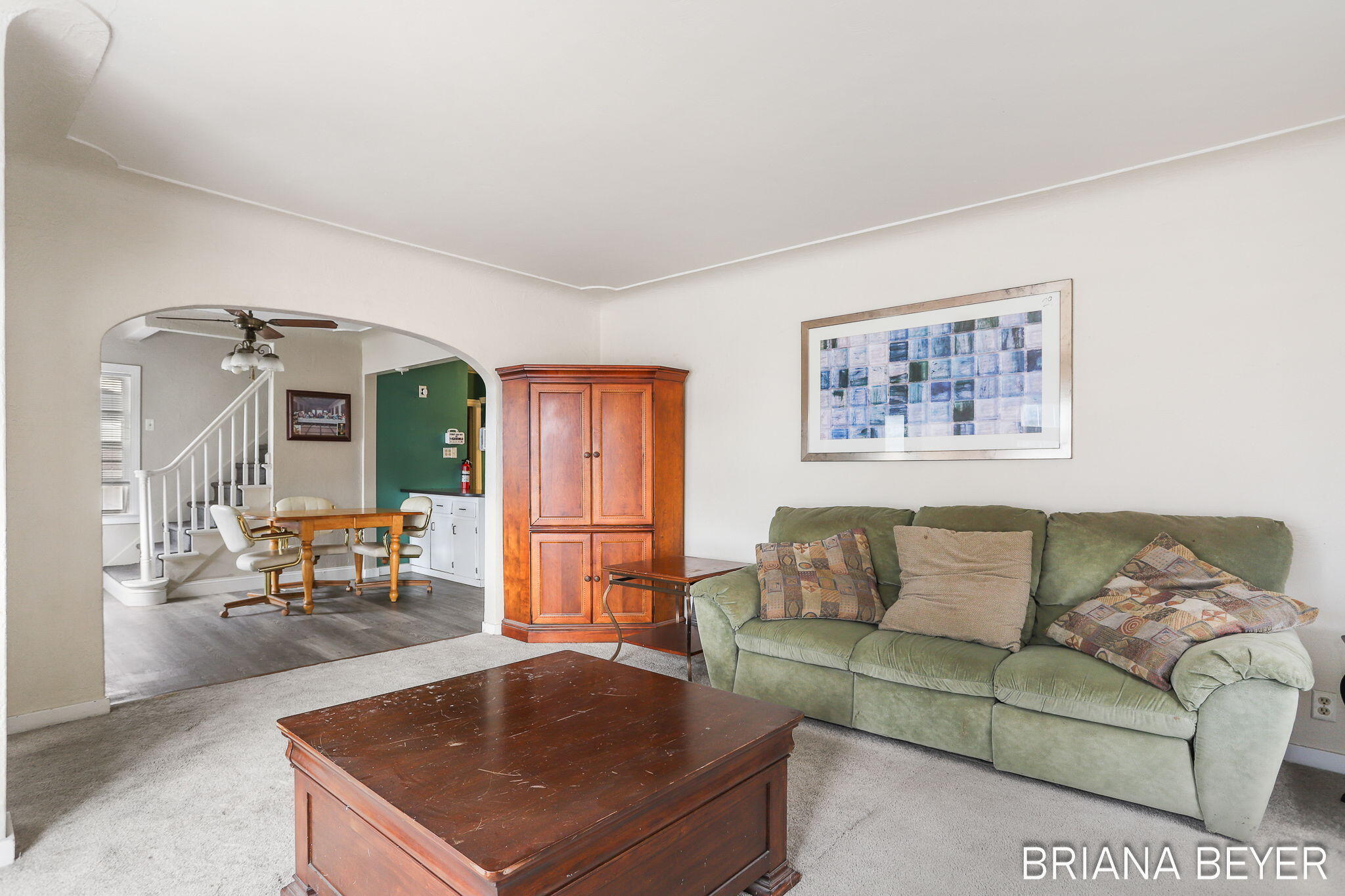 89 E Lakewood Boulevard