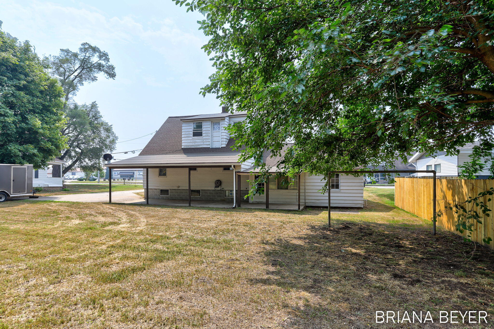 89 E Lakewood Boulevard