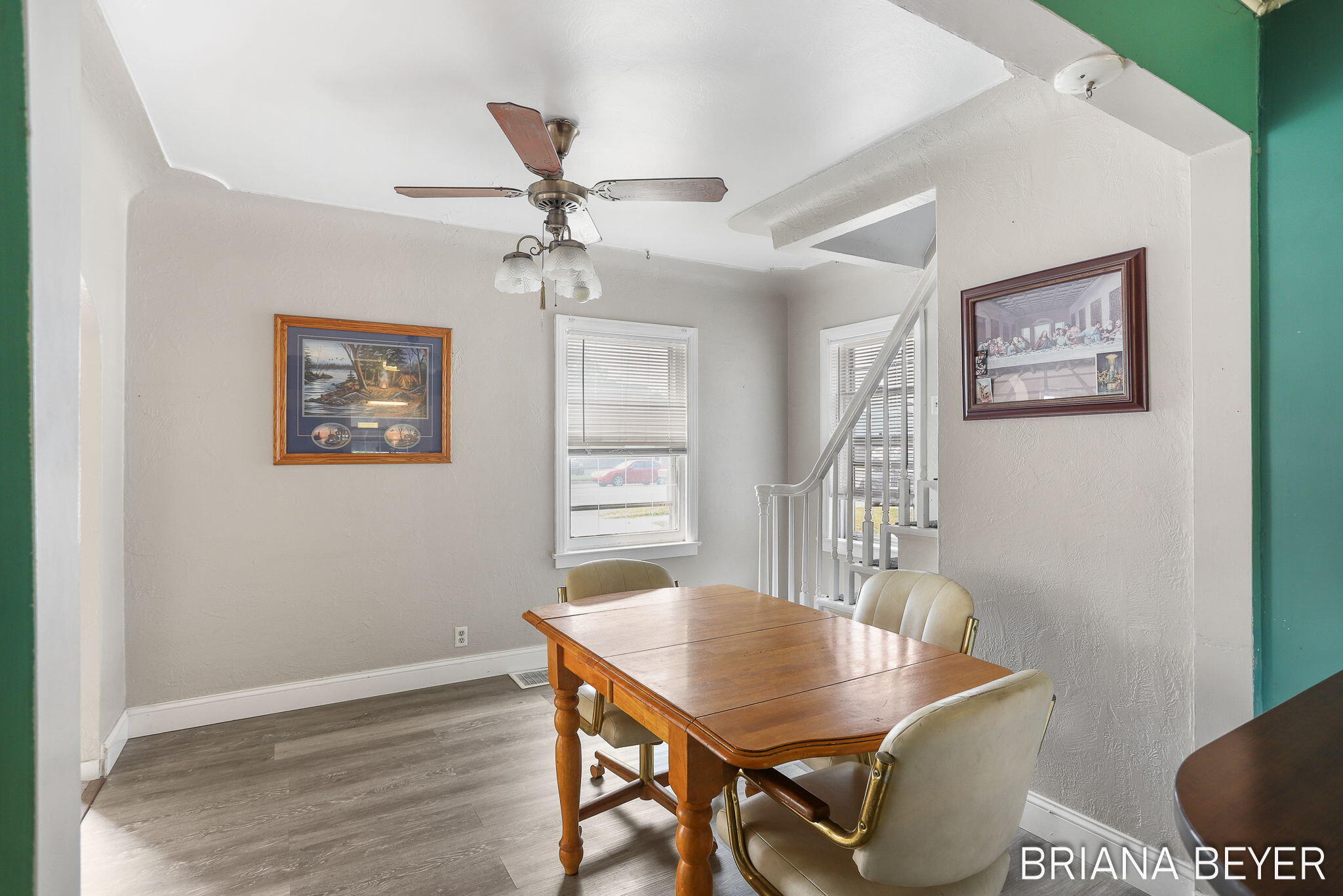 89 E Lakewood Boulevard