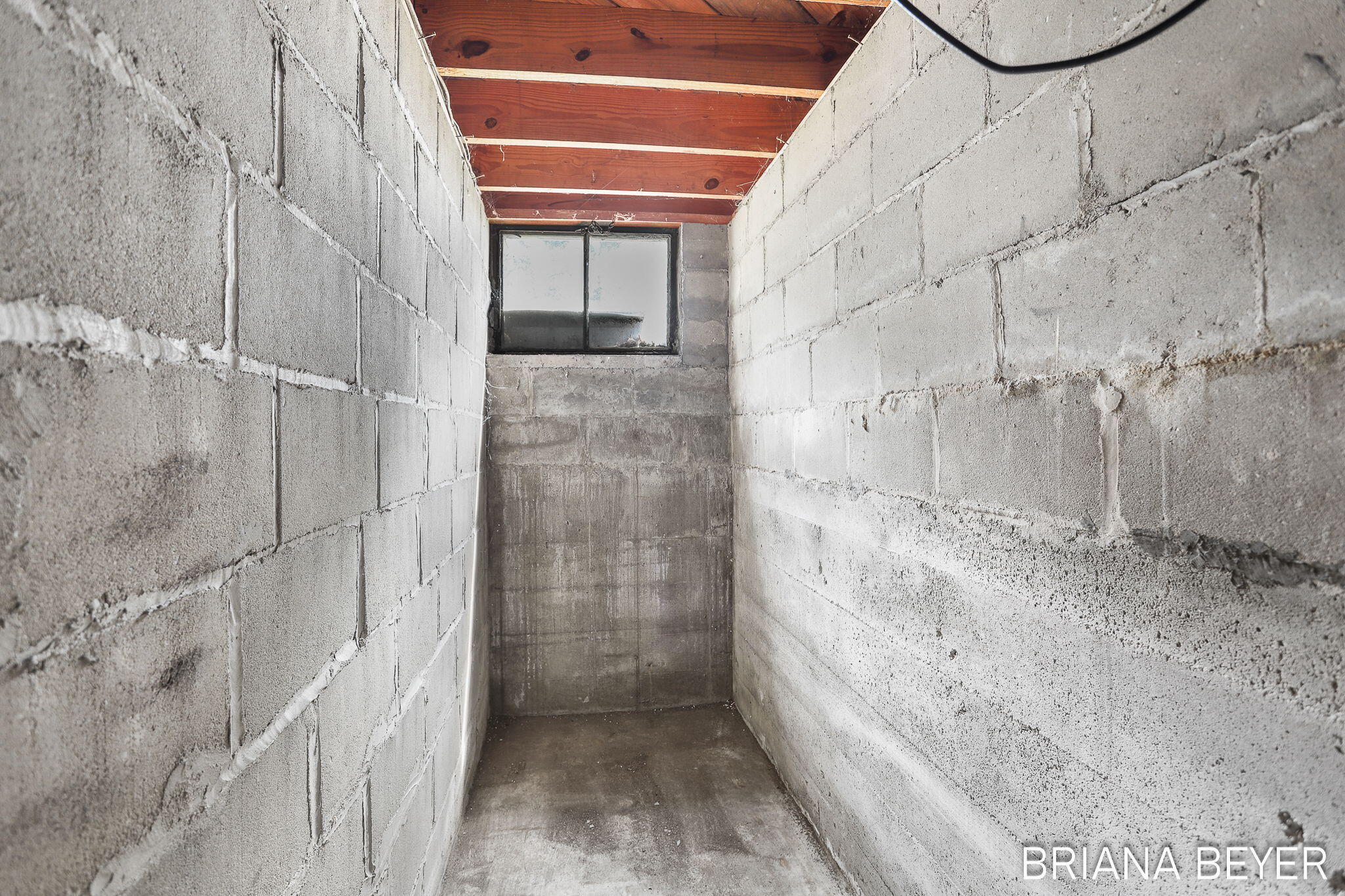 89 E Lakewood Boulevard