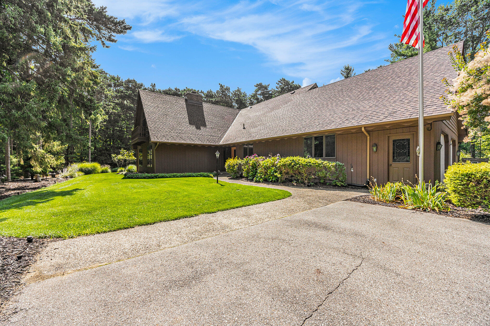 149 S 168th Avenue