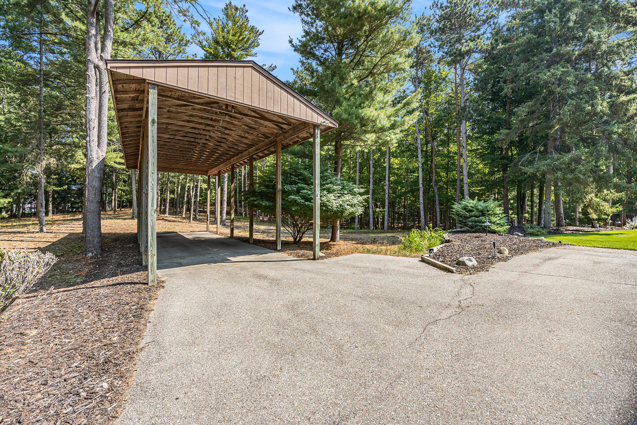149 S 168th Avenue