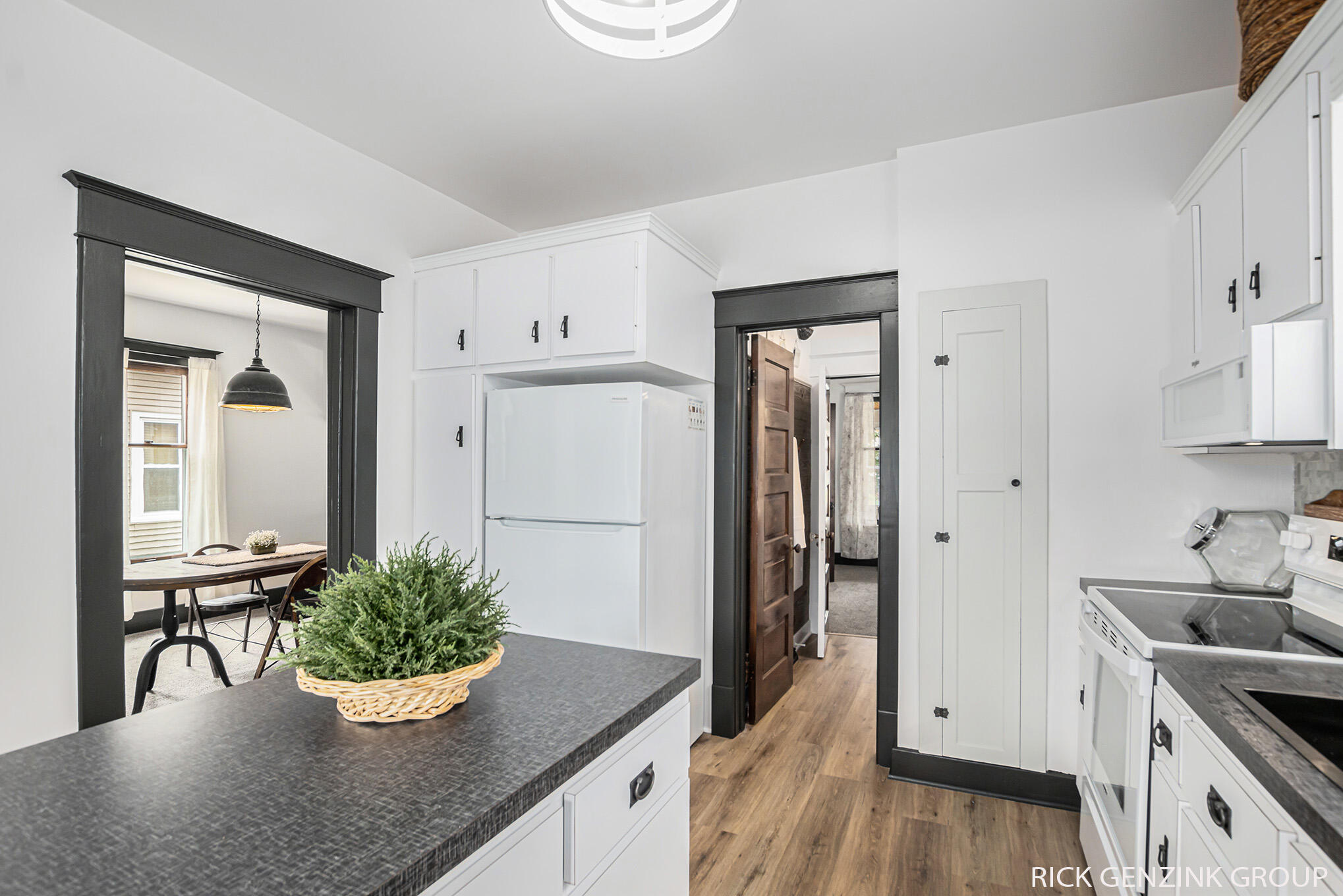 299 W 18th Street